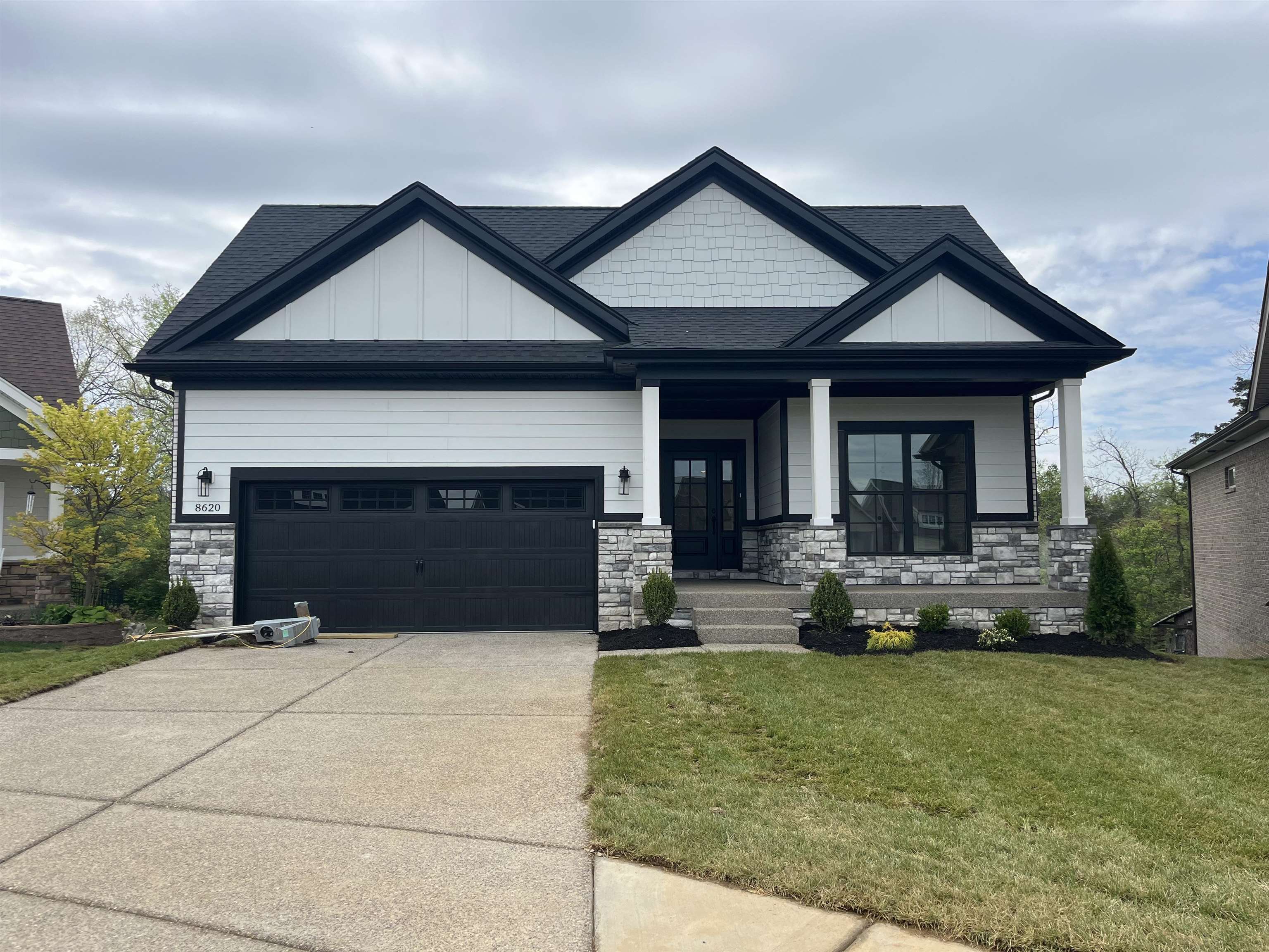 8620 Glenmary Cove Way, Louisville, Kentucky 40291, 3 Bedrooms Bedrooms, ,2 BathroomsBathrooms,Single Family Residence,For Sale,Glenmary Cove Way,95069