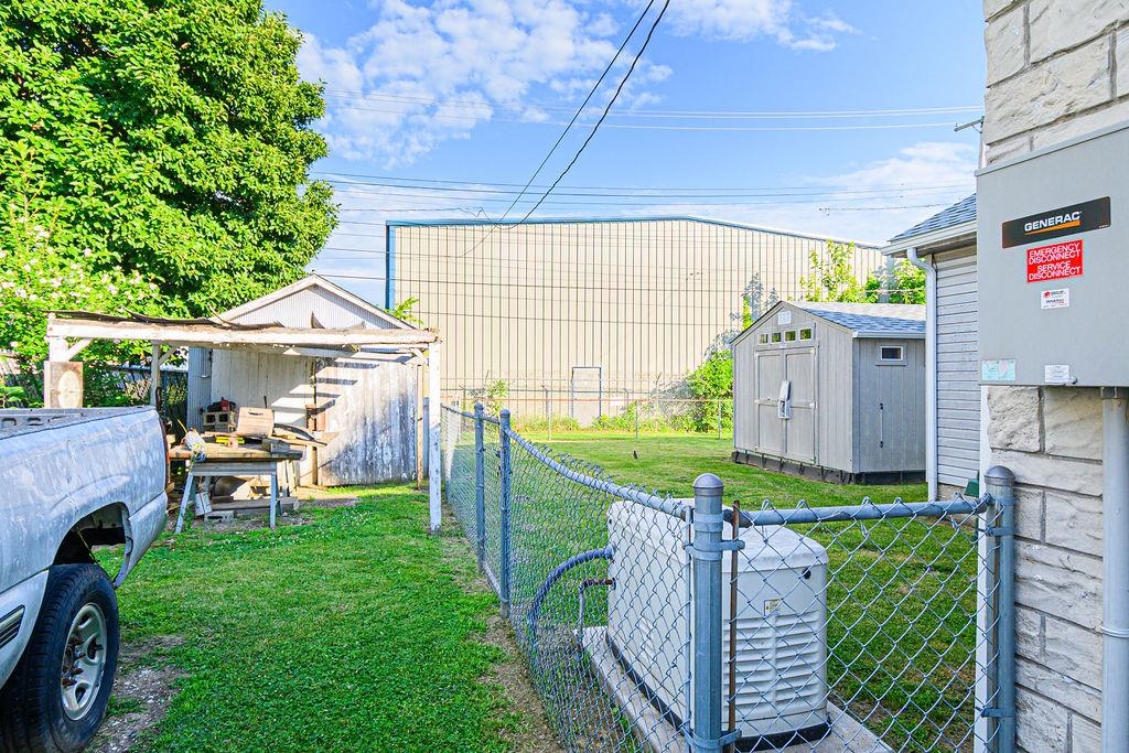 1826 Hughes Ave, Owensboro, Kentucky 42303, 2 Bedrooms Bedrooms, ,1 BathroomBathrooms,Single Family Residence,For Sale,Hughes Ave,95091