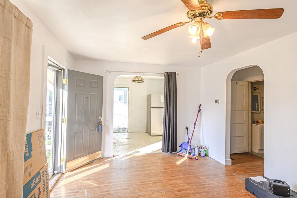 1826 Hughes Ave, Owensboro, Kentucky 42303, 2 Bedrooms Bedrooms, ,1 BathroomBathrooms,Single Family Residence,For Sale,Hughes Ave,95091