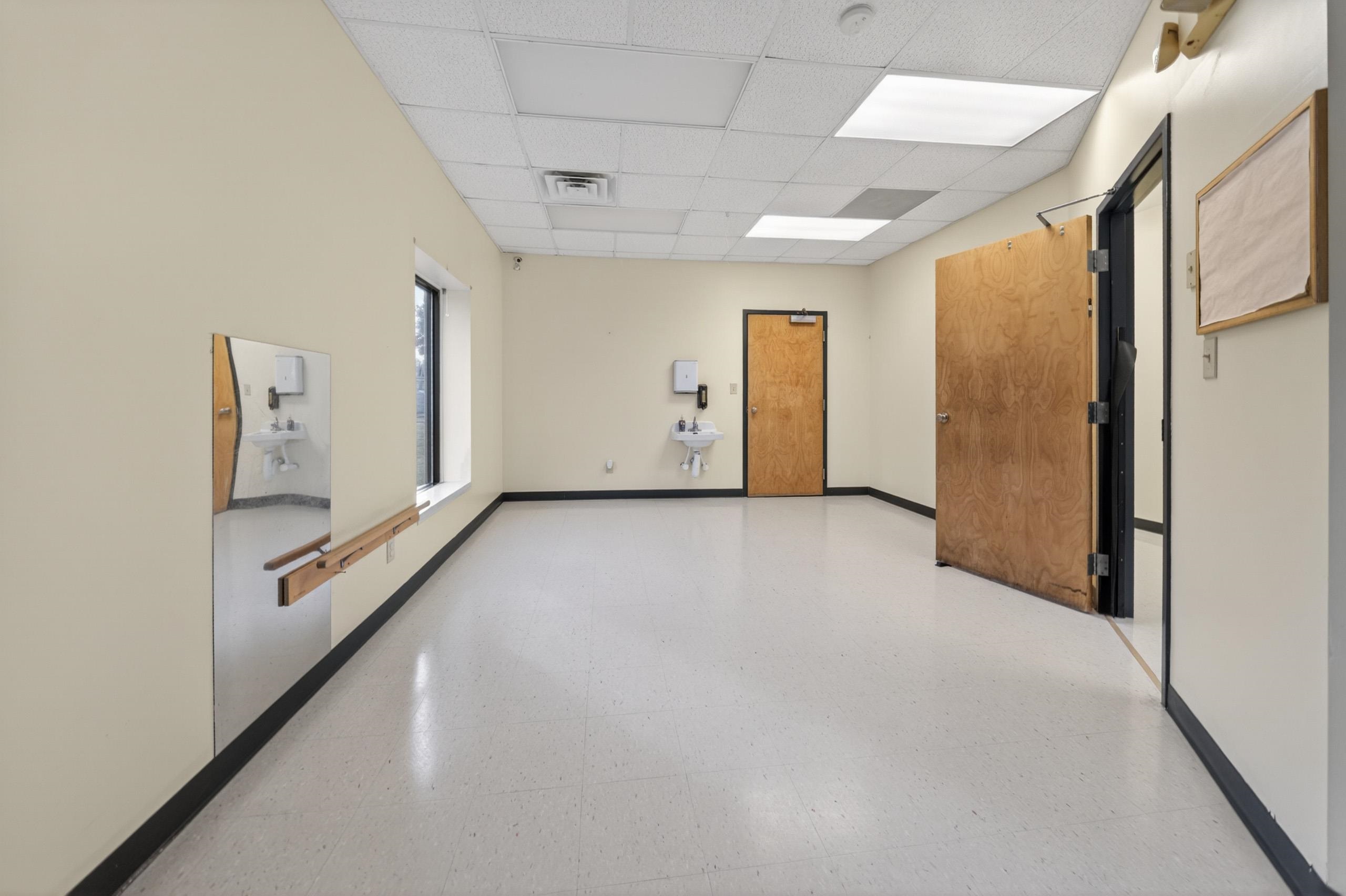 1651 Green St, Henderson, Kentucky 42420, ,Business,For Sale,Green St,95103
