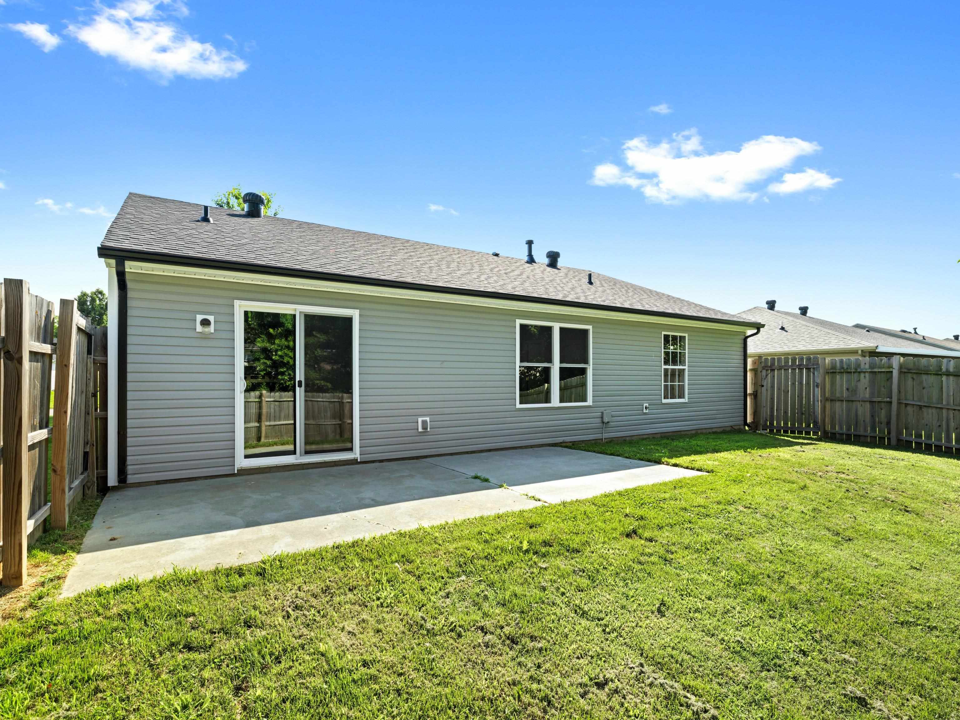 2612 Landing Terrace, Owensboro, Kentucky 42303-2213, 3 Bedrooms Bedrooms, ,2 BathroomsBathrooms,Single Family Residence,For Sale,Landing Terrace,95121