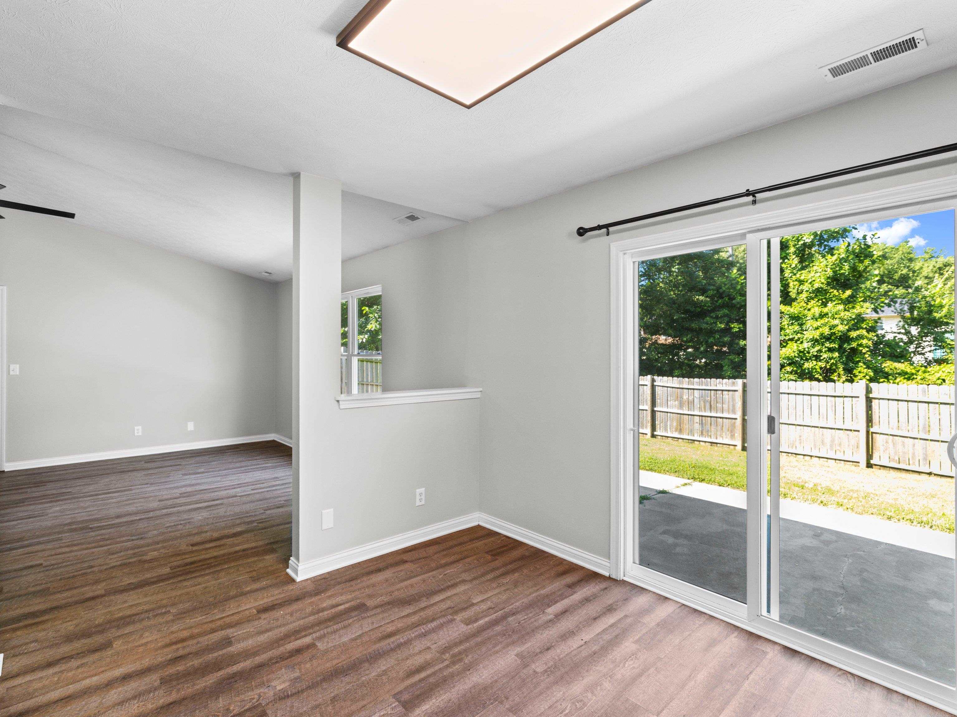 2612 Landing Terrace, Owensboro, Kentucky 42303-2213, 3 Bedrooms Bedrooms, ,2 BathroomsBathrooms,Single Family Residence,For Sale,Landing Terrace,95121