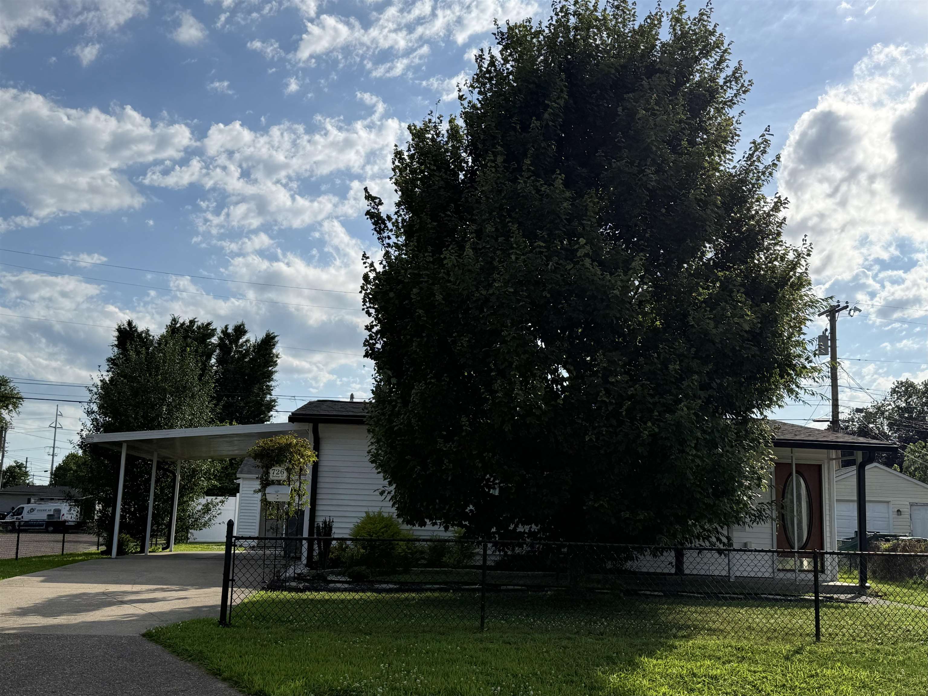 726 Delray St., Owensboro, Kentucky 42301, 3 Bedrooms Bedrooms, ,1 BathroomBathrooms,Single Family Residence,For Sale,Delray St.,95124