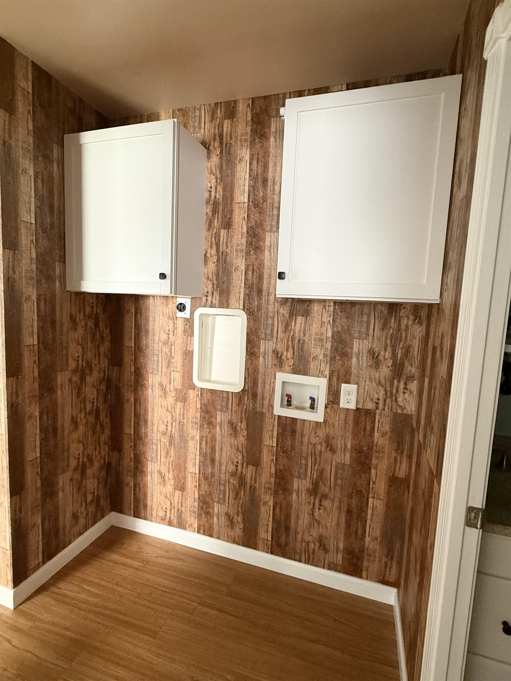 726 Delray St., Owensboro, Kentucky 42301, 3 Bedrooms Bedrooms, ,1 BathroomBathrooms,Single Family Residence,For Sale,Delray St.,95124