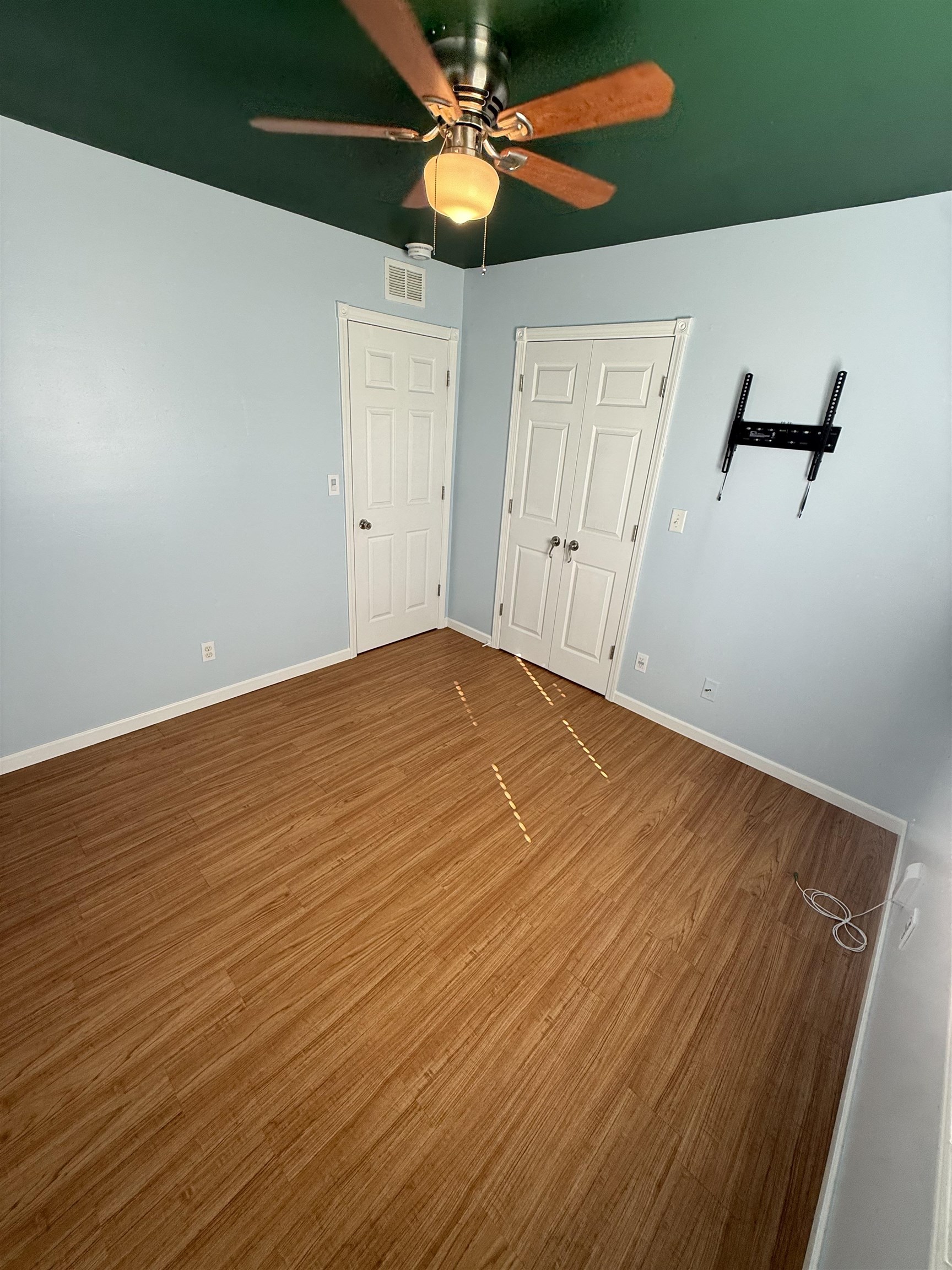 726 Delray St., Owensboro, Kentucky 42301, 3 Bedrooms Bedrooms, ,1 BathroomBathrooms,Single Family Residence,For Sale,Delray St.,95124