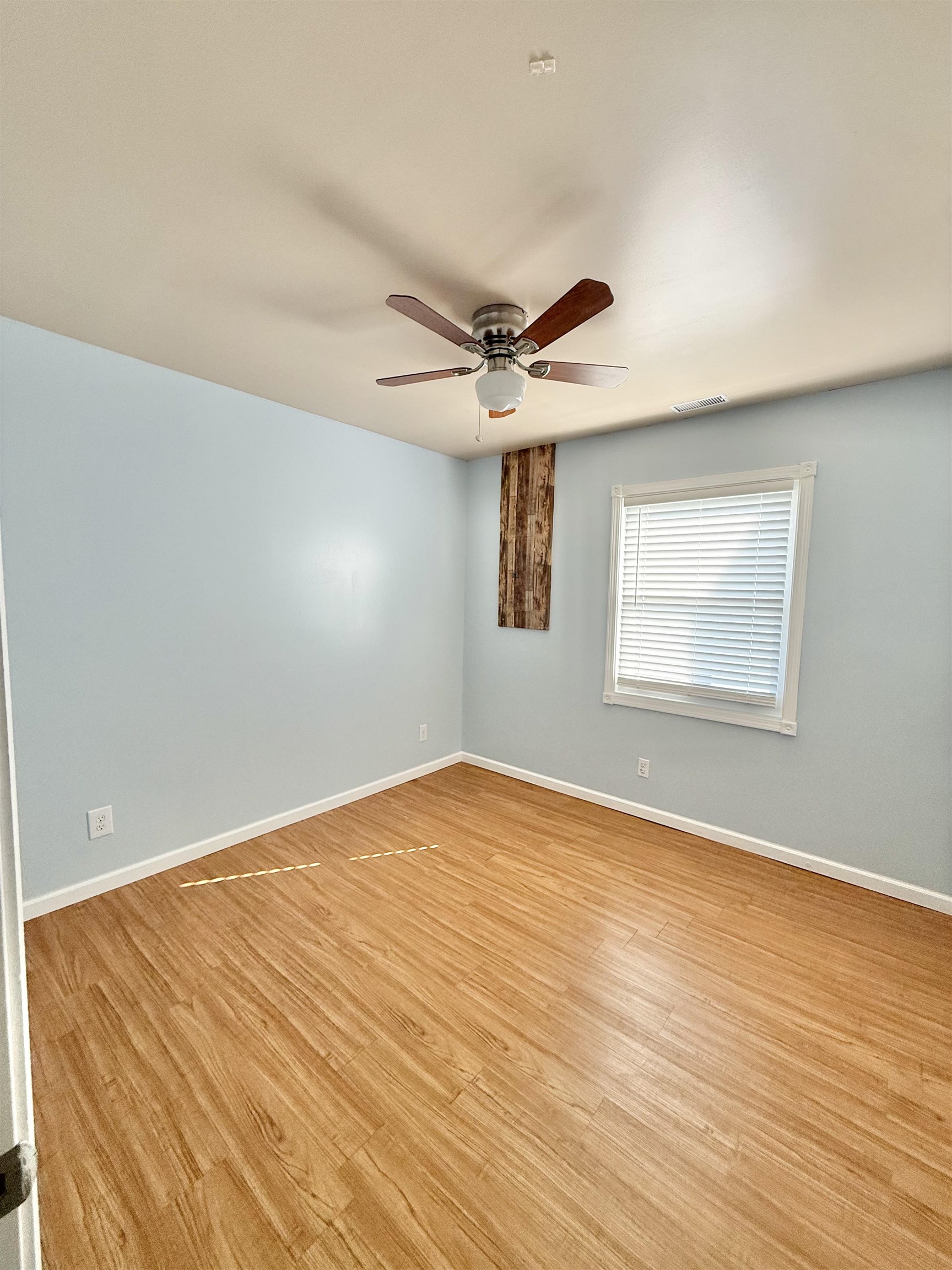 726 Delray St., Owensboro, Kentucky 42301, 3 Bedrooms Bedrooms, ,1 BathroomBathrooms,Single Family Residence,For Sale,Delray St.,95124