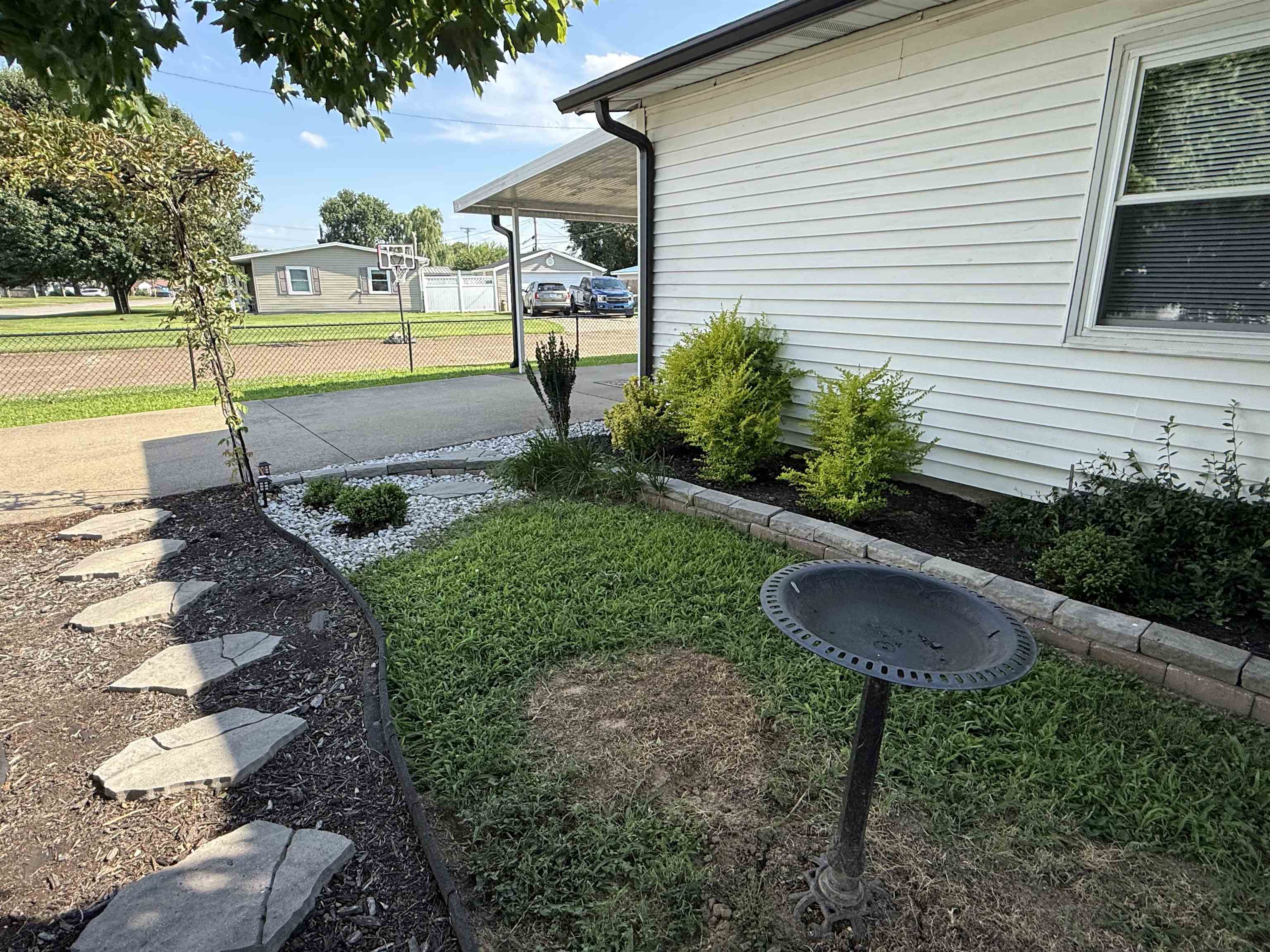 726 Delray St., Owensboro, Kentucky 42301, 3 Bedrooms Bedrooms, ,1 BathroomBathrooms,Single Family Residence,For Sale,Delray St.,95124