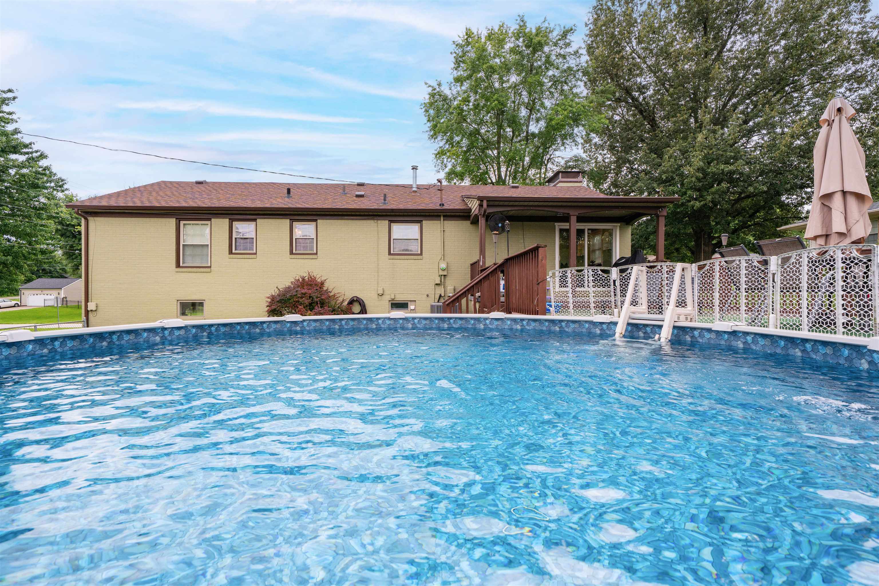 3955 Krystal Lane, Owensboro, Kentucky 42303, 4 Bedrooms Bedrooms, ,2 BathroomsBathrooms,Single Family Residence,For Sale,Krystal Lane,95126