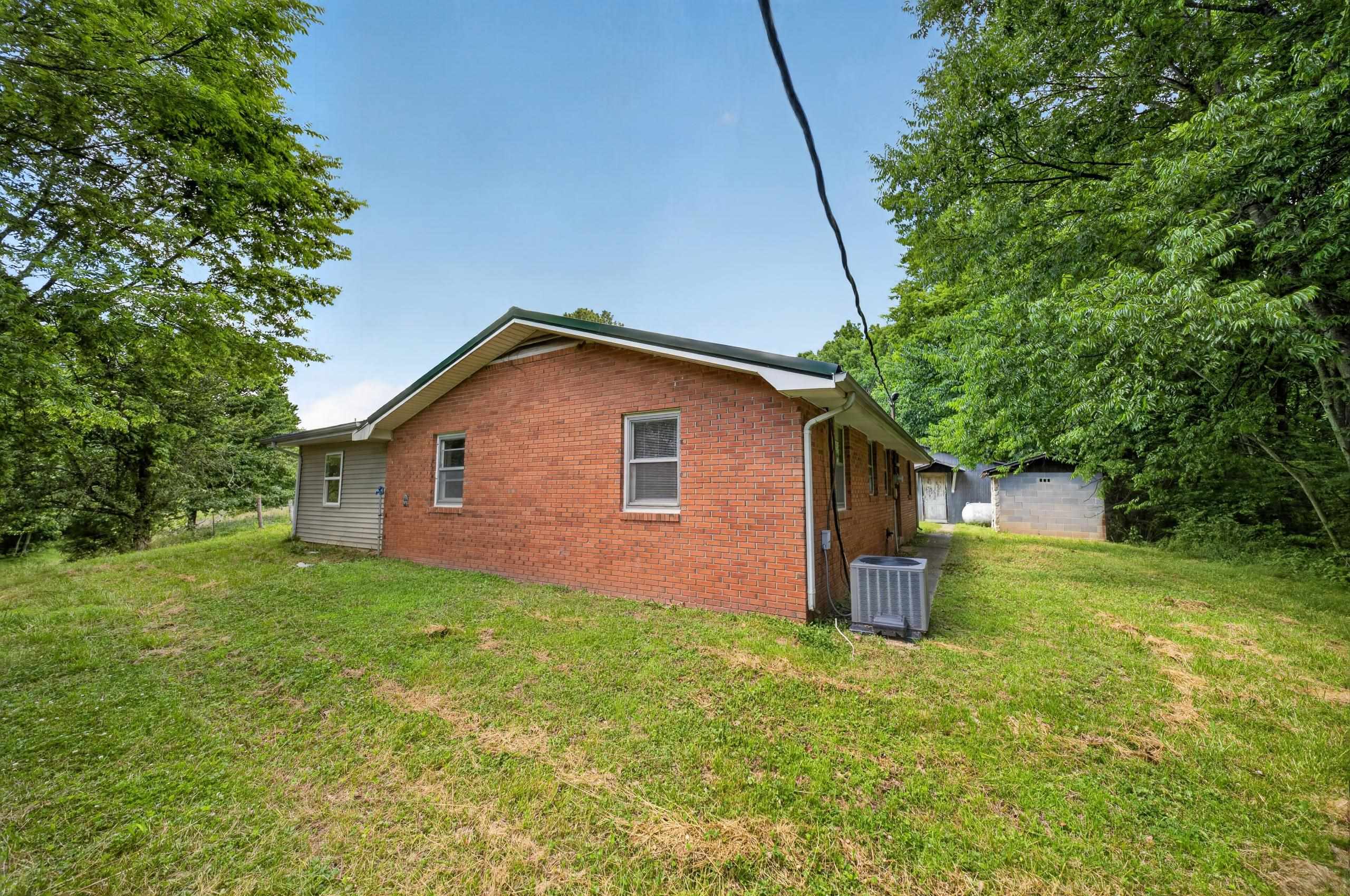 3268 Bethel Church Rd, Beaver Dam, Kentucky 42320, 3 Bedrooms Bedrooms, ,2 BathroomsBathrooms,Single Family Residence,For Sale,Bethel Church Rd,95127