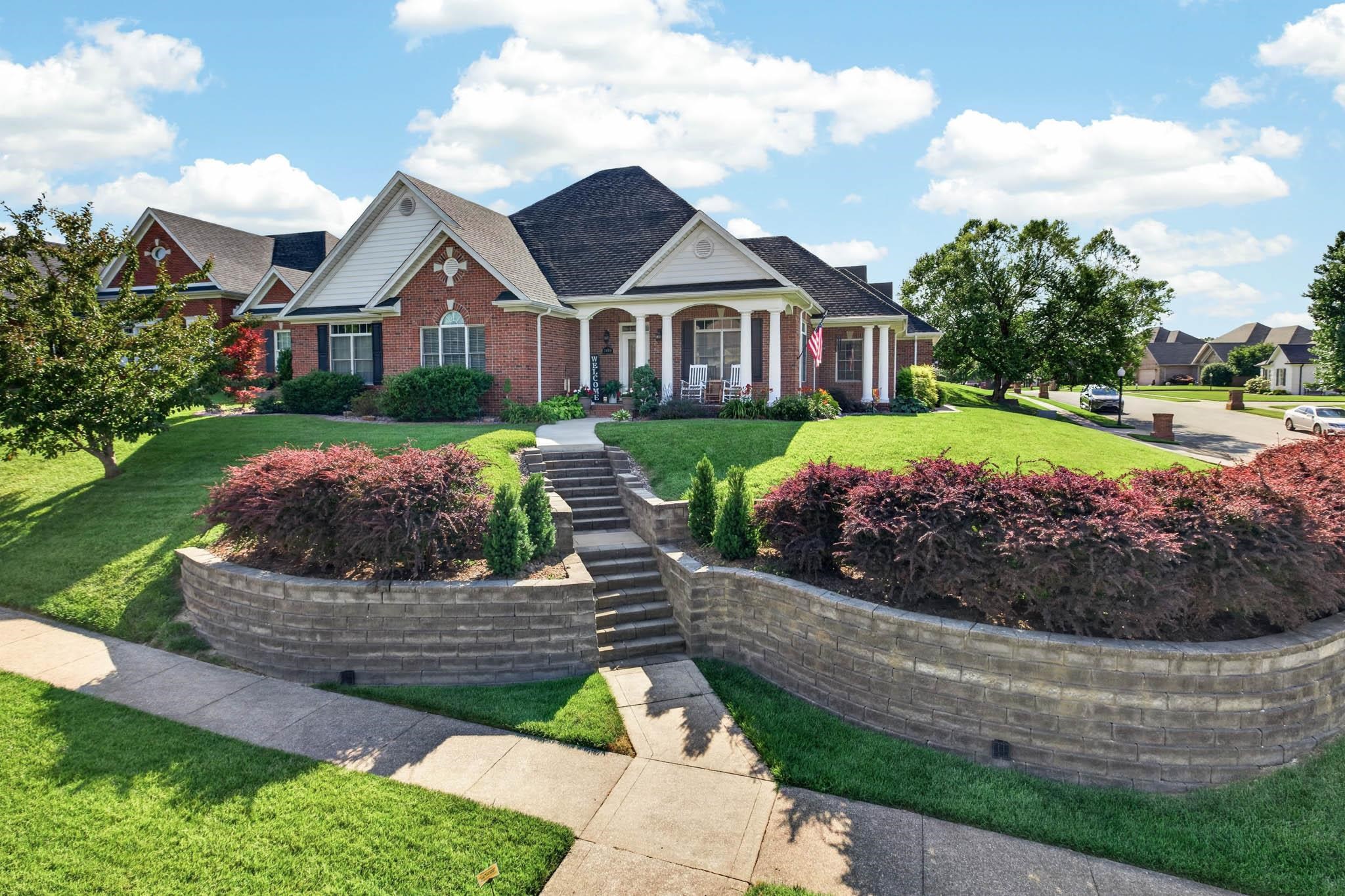 2499 Hillbrooke Pkwy, Owensboro, Kentucky 42303, 3 Bedrooms Bedrooms, ,2 BathroomsBathrooms,Single Family Residence,For Sale,Hillbrooke Pkwy,95161