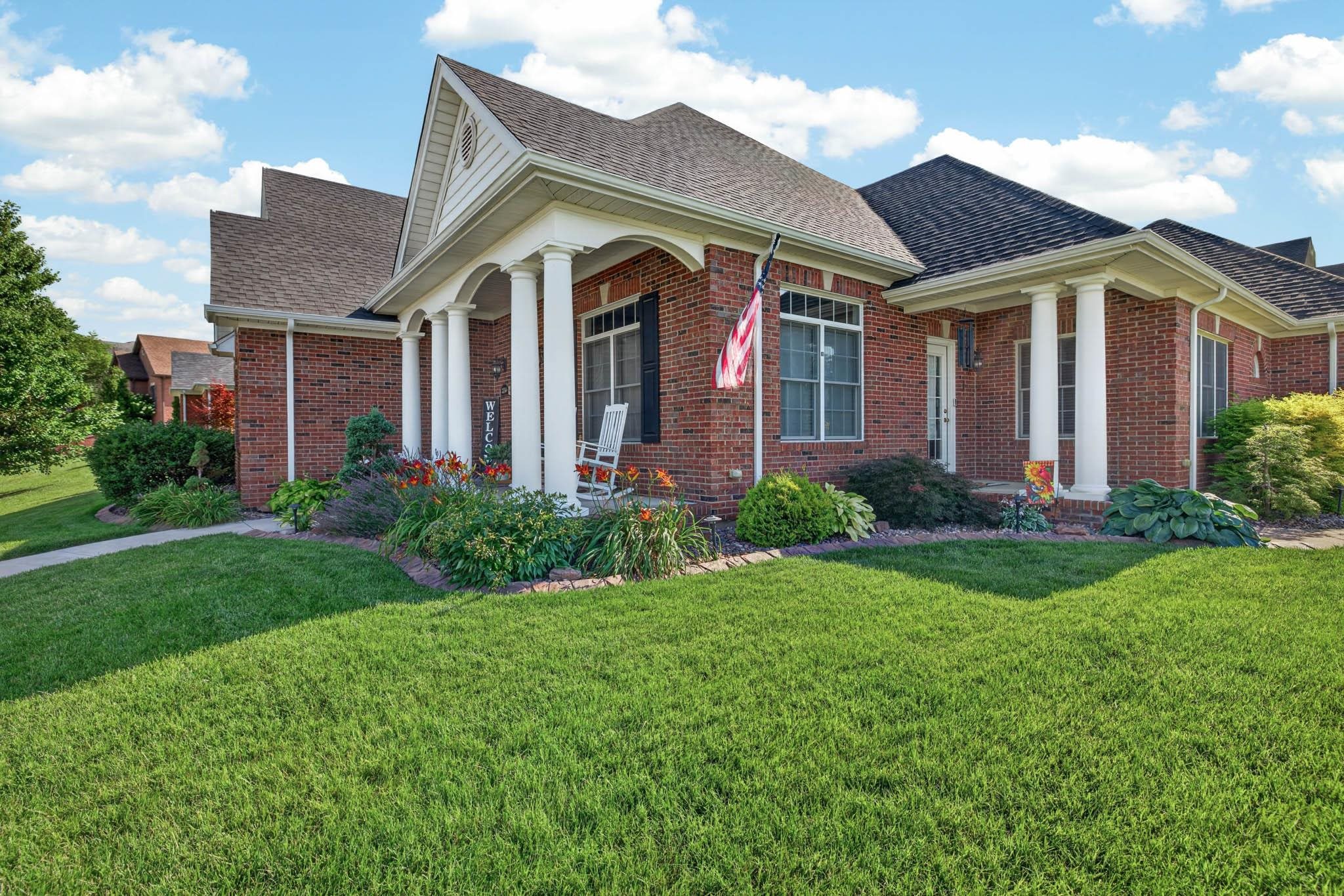 2499 Hillbrooke Pkwy, Owensboro, Kentucky 42303, 3 Bedrooms Bedrooms, ,2 BathroomsBathrooms,Single Family Residence,For Sale,Hillbrooke Pkwy,95161
