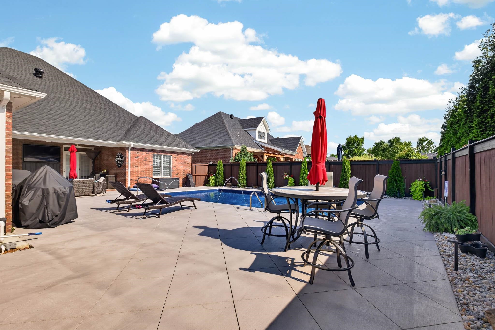 2499 Hillbrooke Pkwy, Owensboro, Kentucky 42303, 3 Bedrooms Bedrooms, ,2 BathroomsBathrooms,Single Family Residence,For Sale,Hillbrooke Pkwy,95161