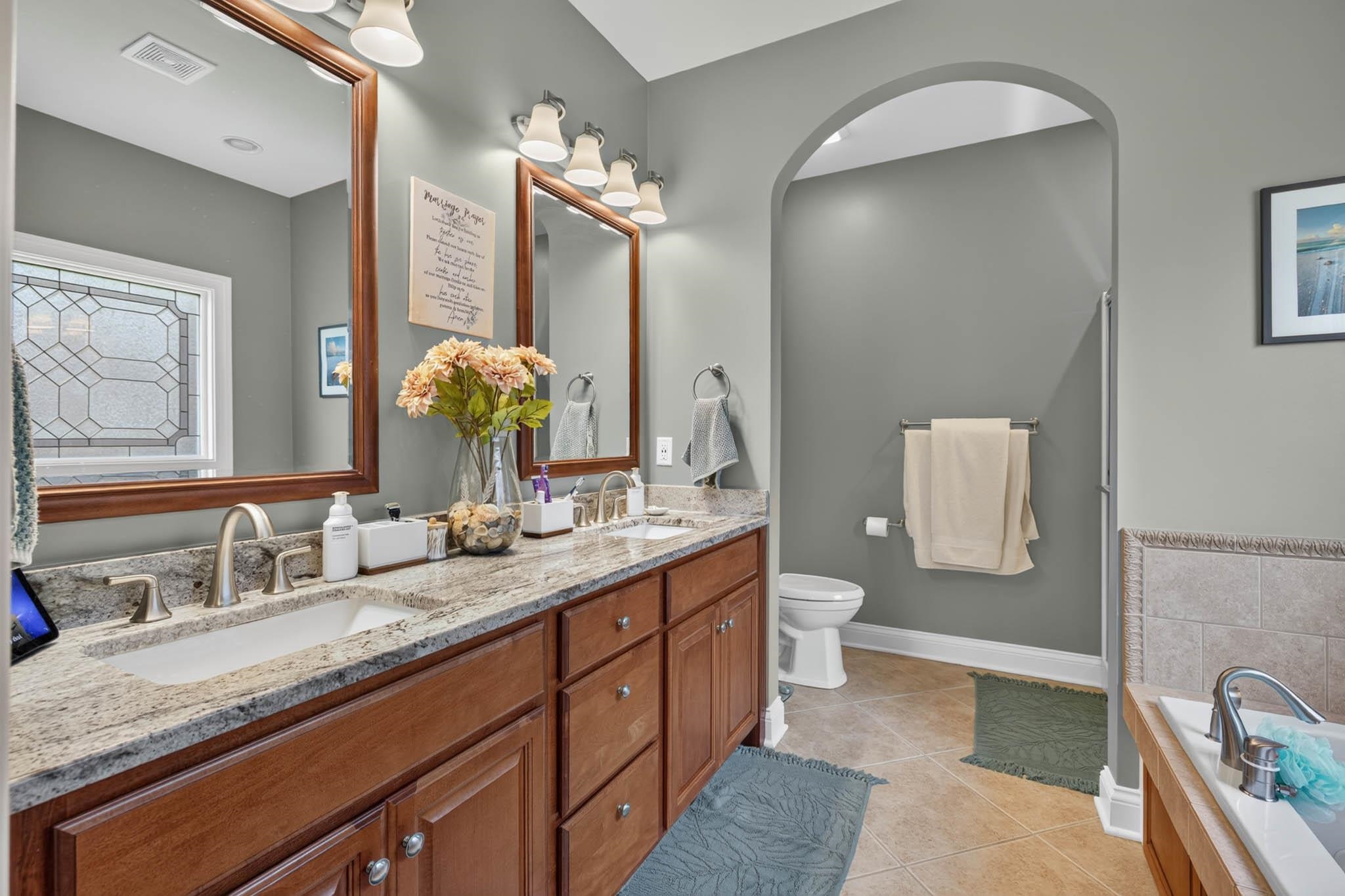 2499 Hillbrooke Pkwy, Owensboro, Kentucky 42303, 3 Bedrooms Bedrooms, ,2 BathroomsBathrooms,Single Family Residence,For Sale,Hillbrooke Pkwy,95161