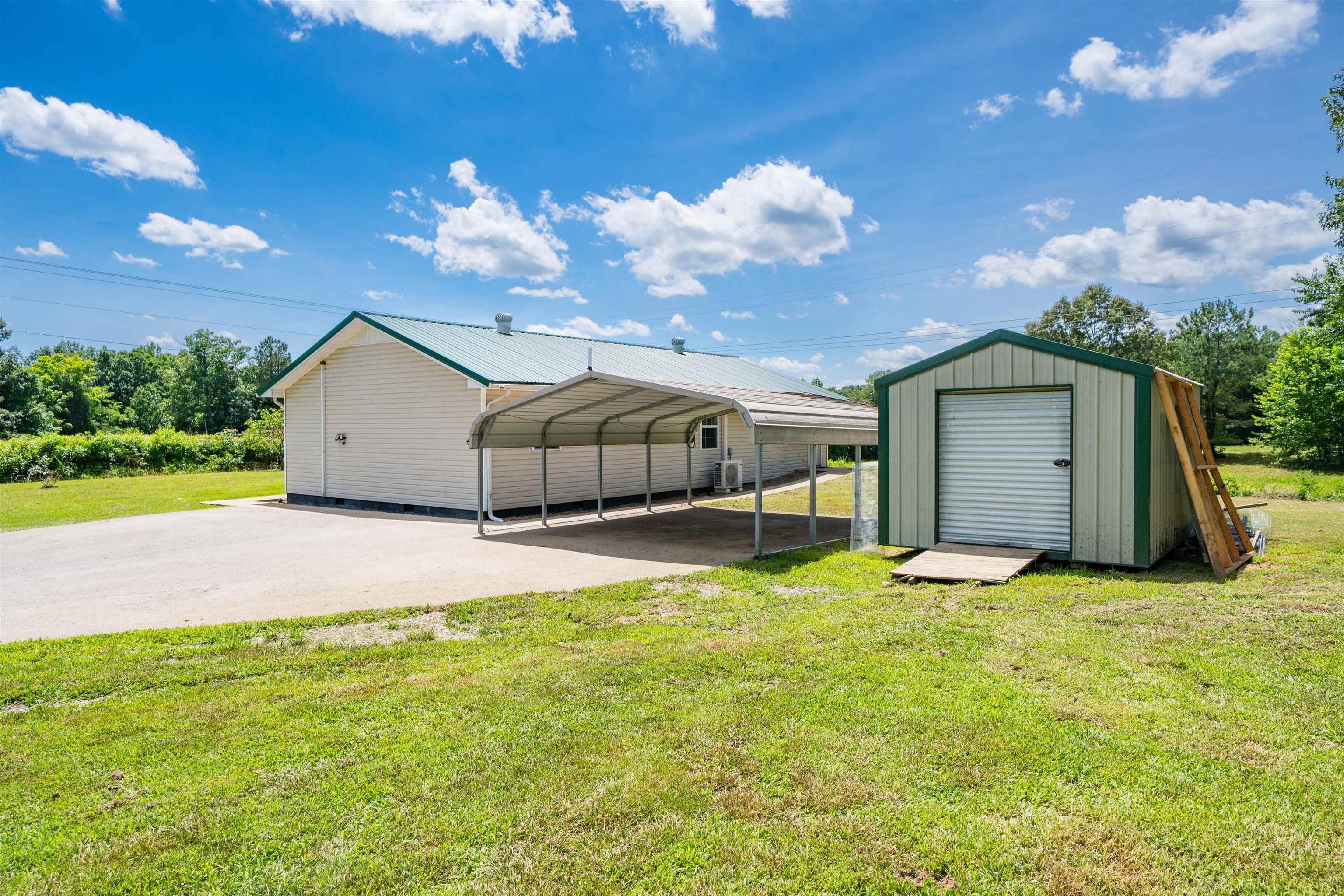 5813 State Route 54 E, Fordsville, Kentucky 42343, 3 Bedrooms Bedrooms, ,1 BathroomBathrooms,Single Family Residence,For Sale,State Route 54 E,95164
