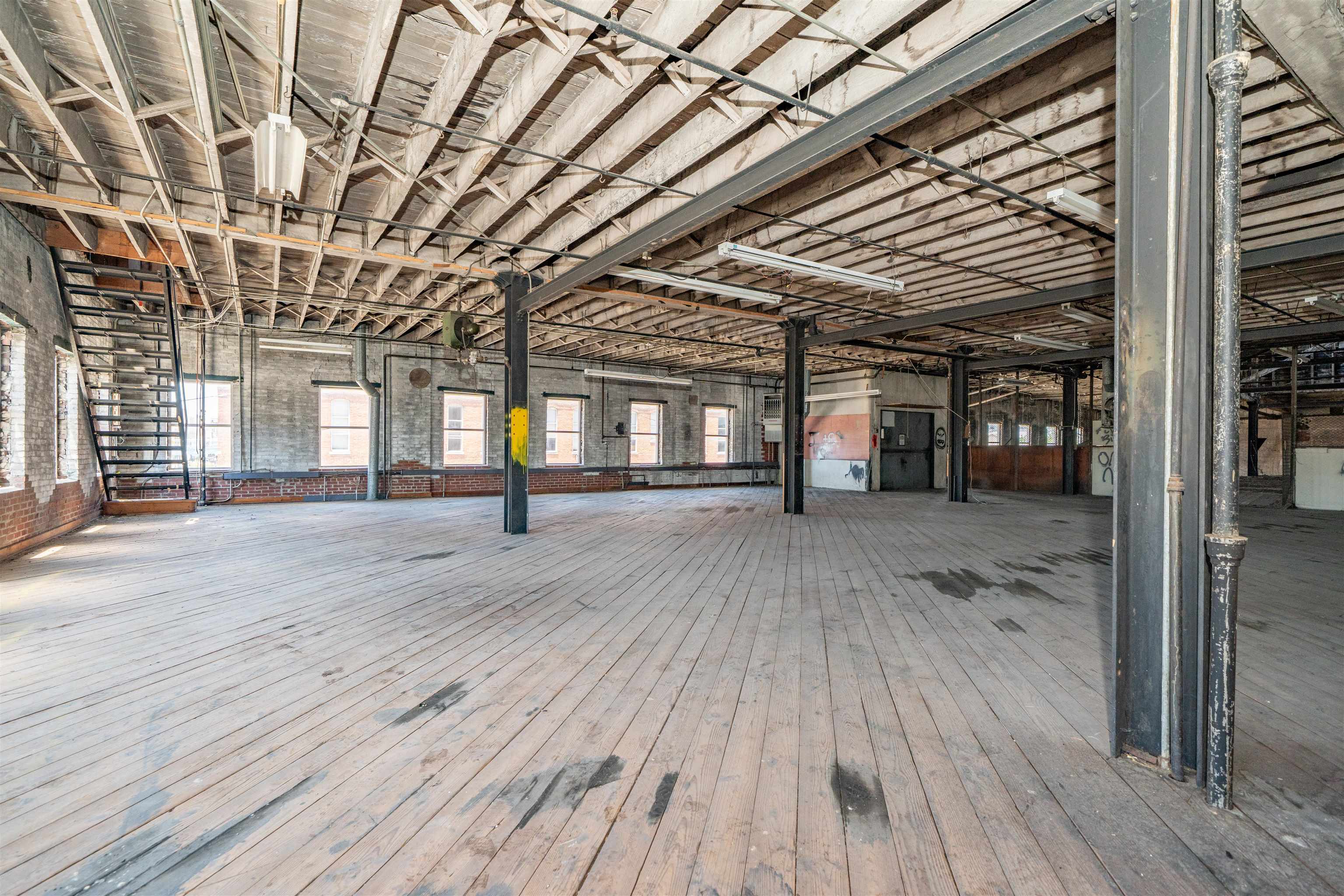401 2nd Street, Owensboro, Kentucky 42303, ,Industrial,For Sale,2nd Street,95168
