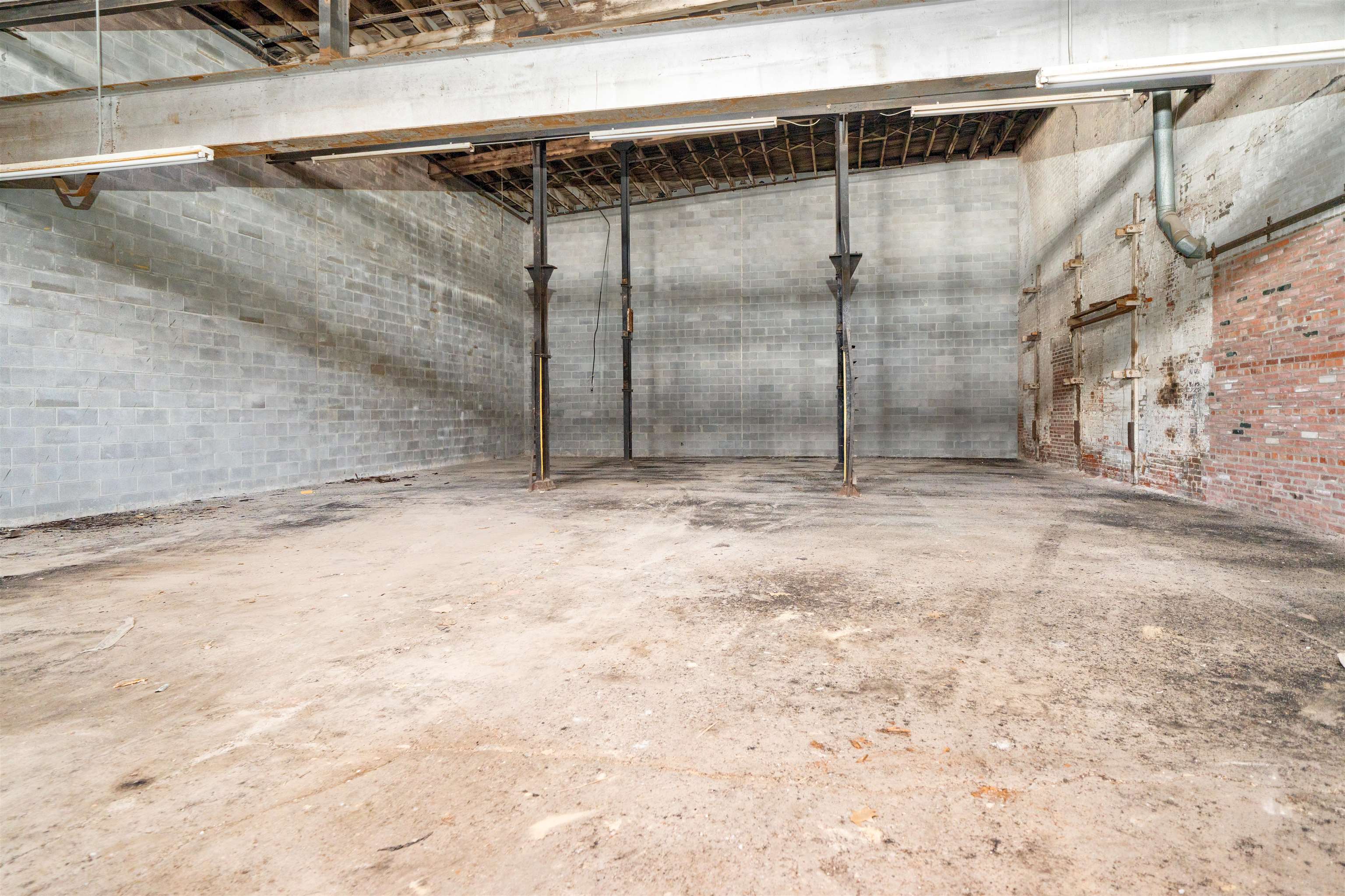 401 2nd Street, Owensboro, Kentucky 42303, ,Industrial,For Sale,2nd Street,95168