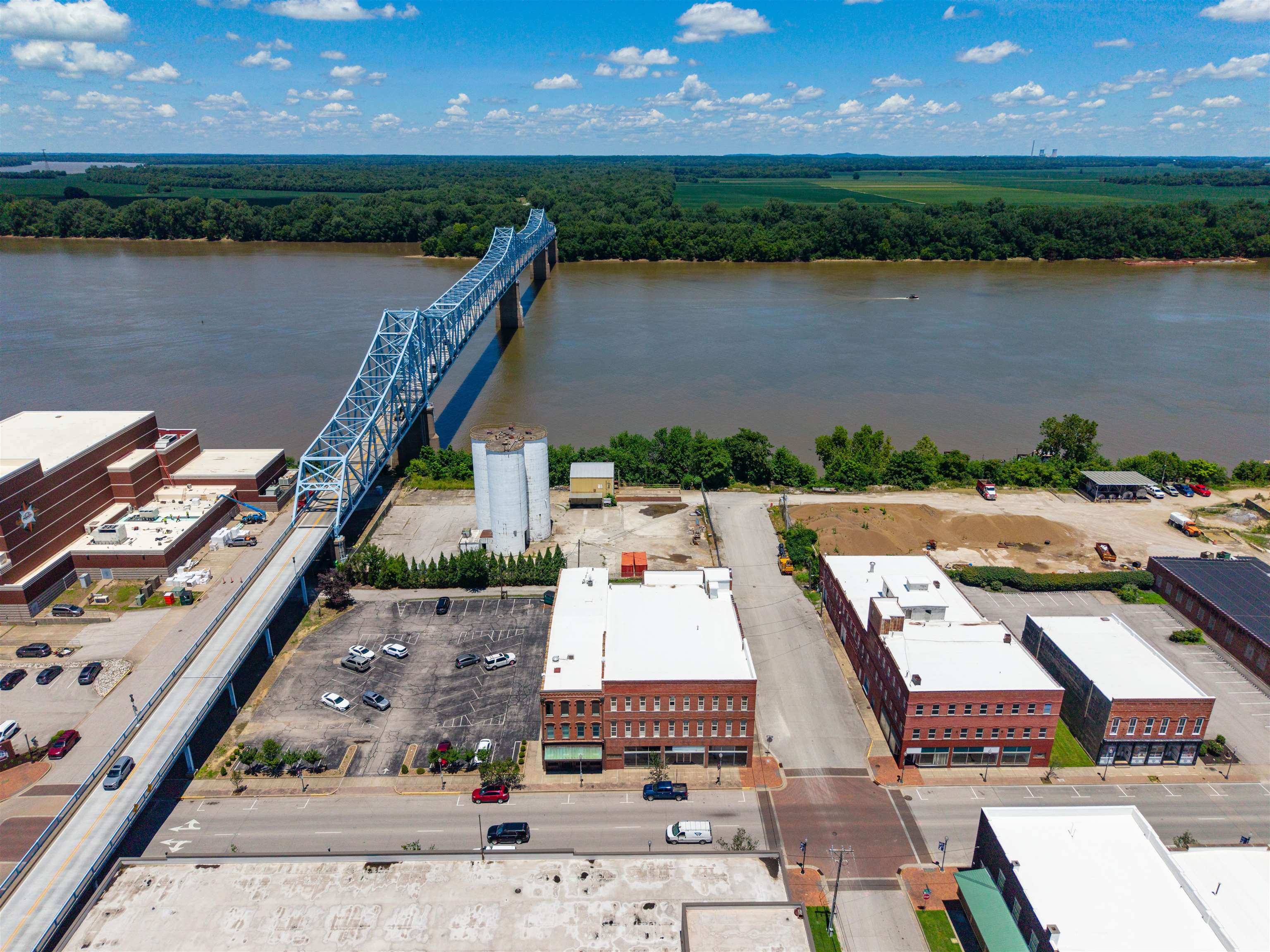 401 2nd Street, Owensboro, Kentucky 42303, ,Industrial,For Sale,2nd Street,95168