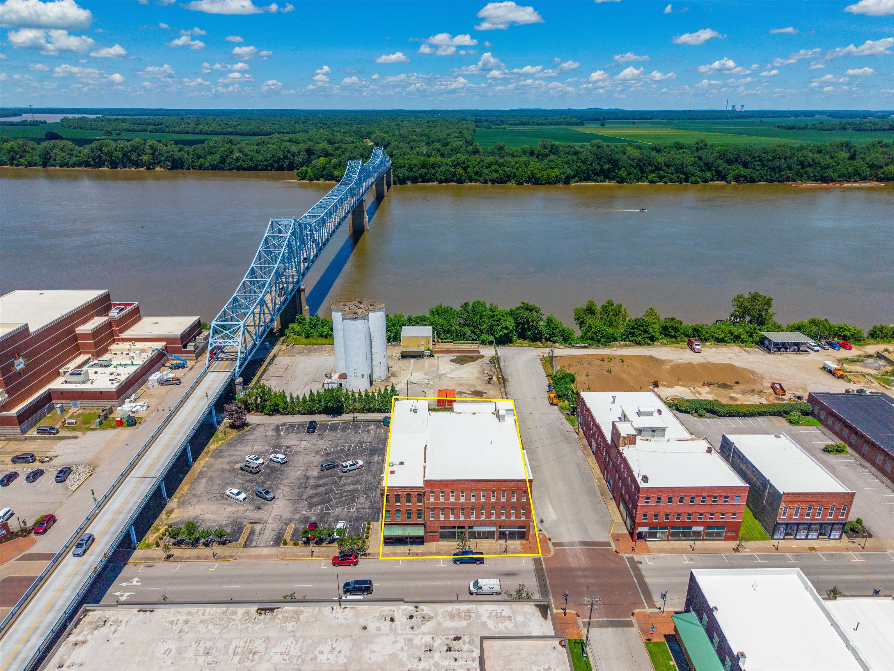 401 2nd Street, Owensboro, Kentucky 42303, ,Industrial,For Sale,2nd Street,95168