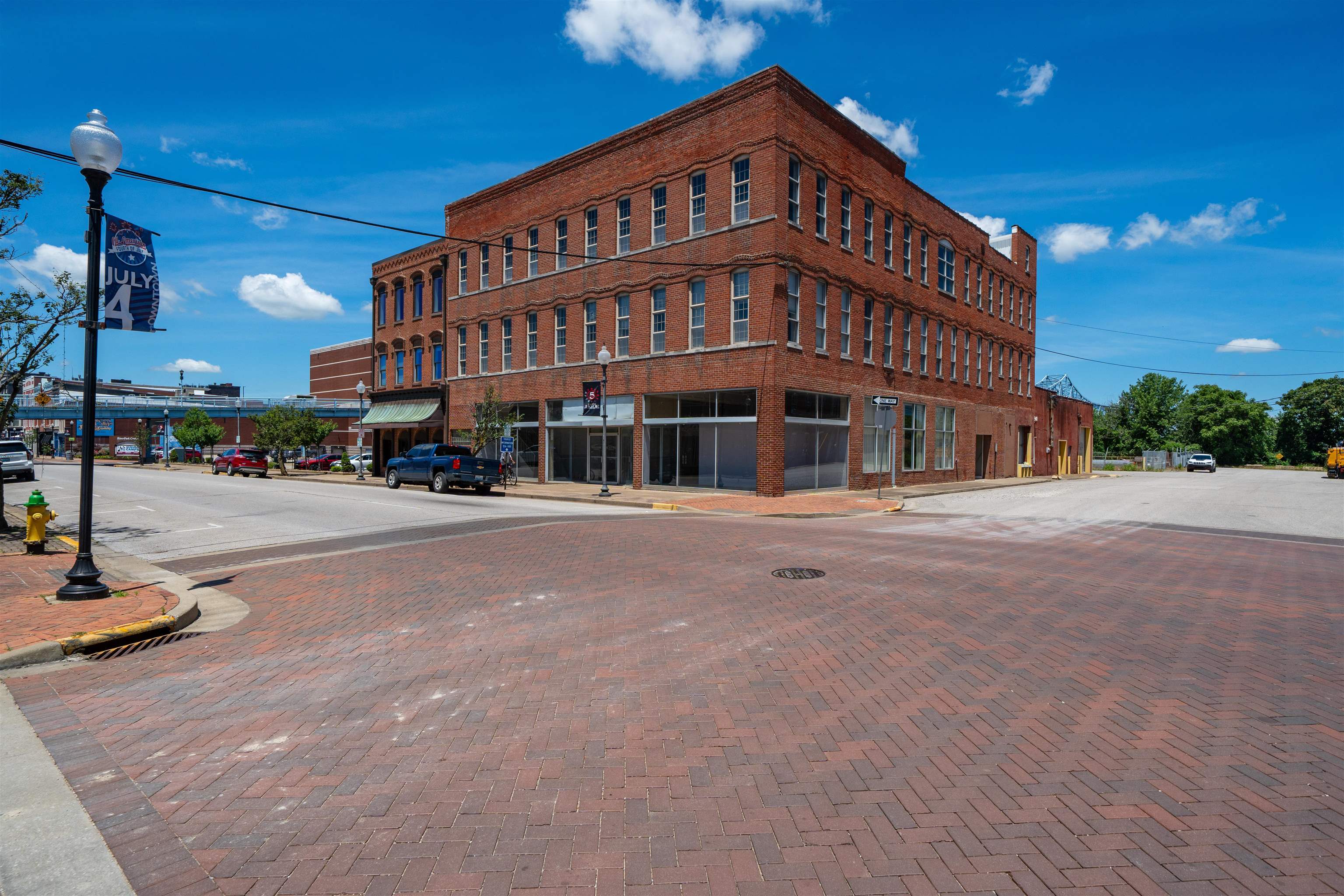 321 2nd Street, Owensboro, Kentucky 42303, ,Industrial,For Sale,2nd Street,95170