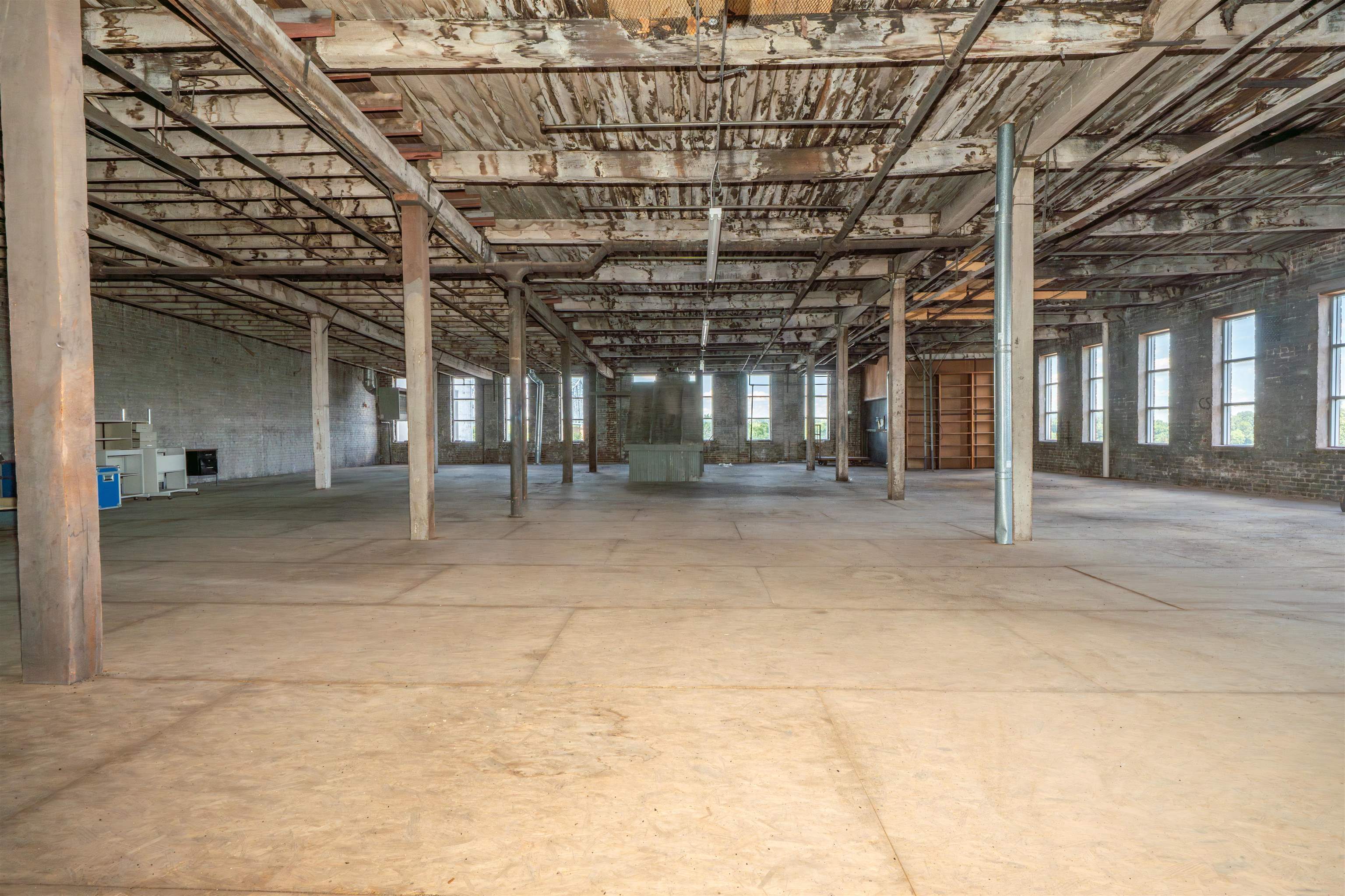 321 2nd Street, Owensboro, Kentucky 42303, ,Industrial,For Sale,2nd Street,95170