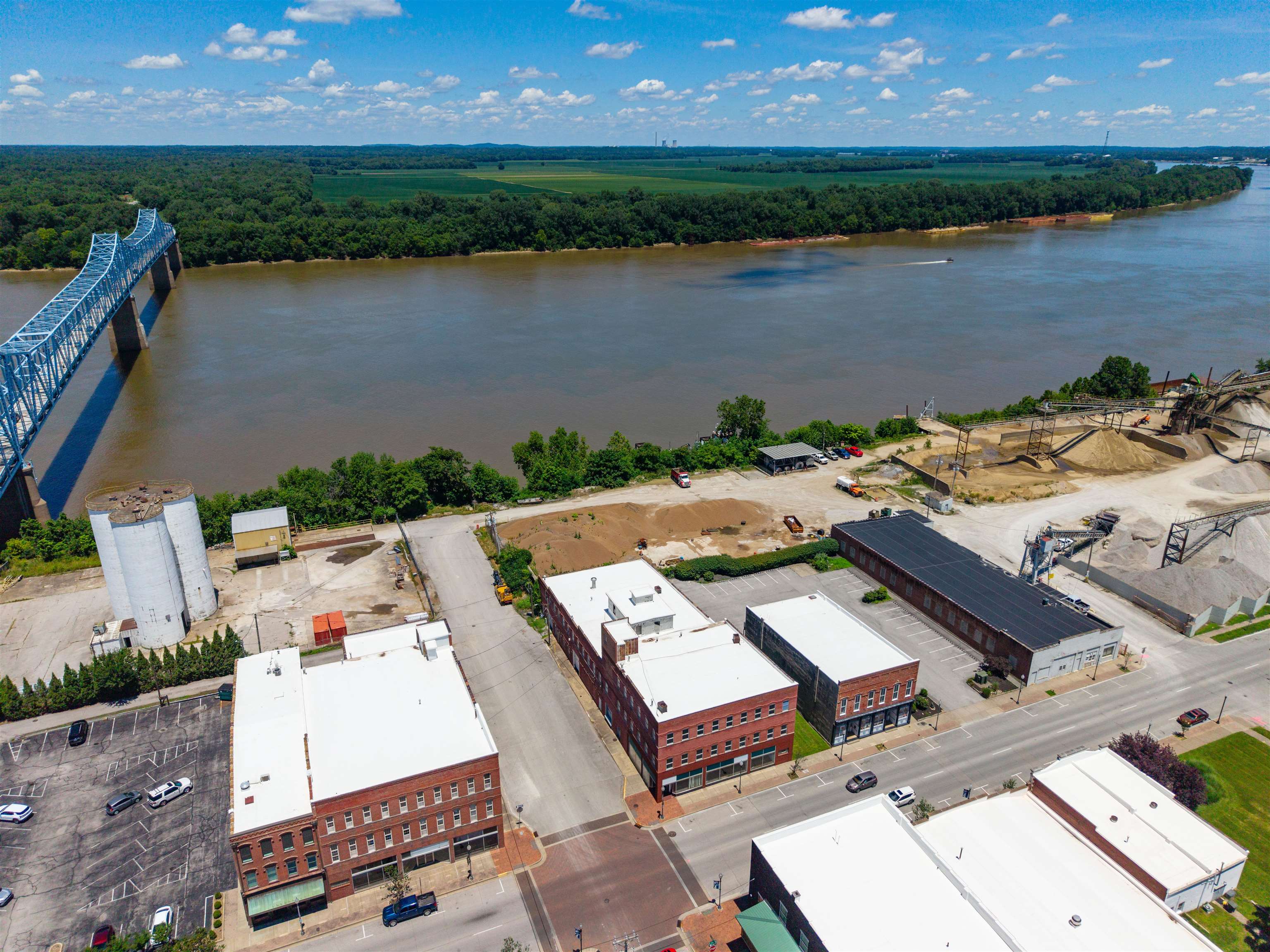 321 2nd Street, Owensboro, Kentucky 42303, ,Industrial,For Sale,2nd Street,95170
