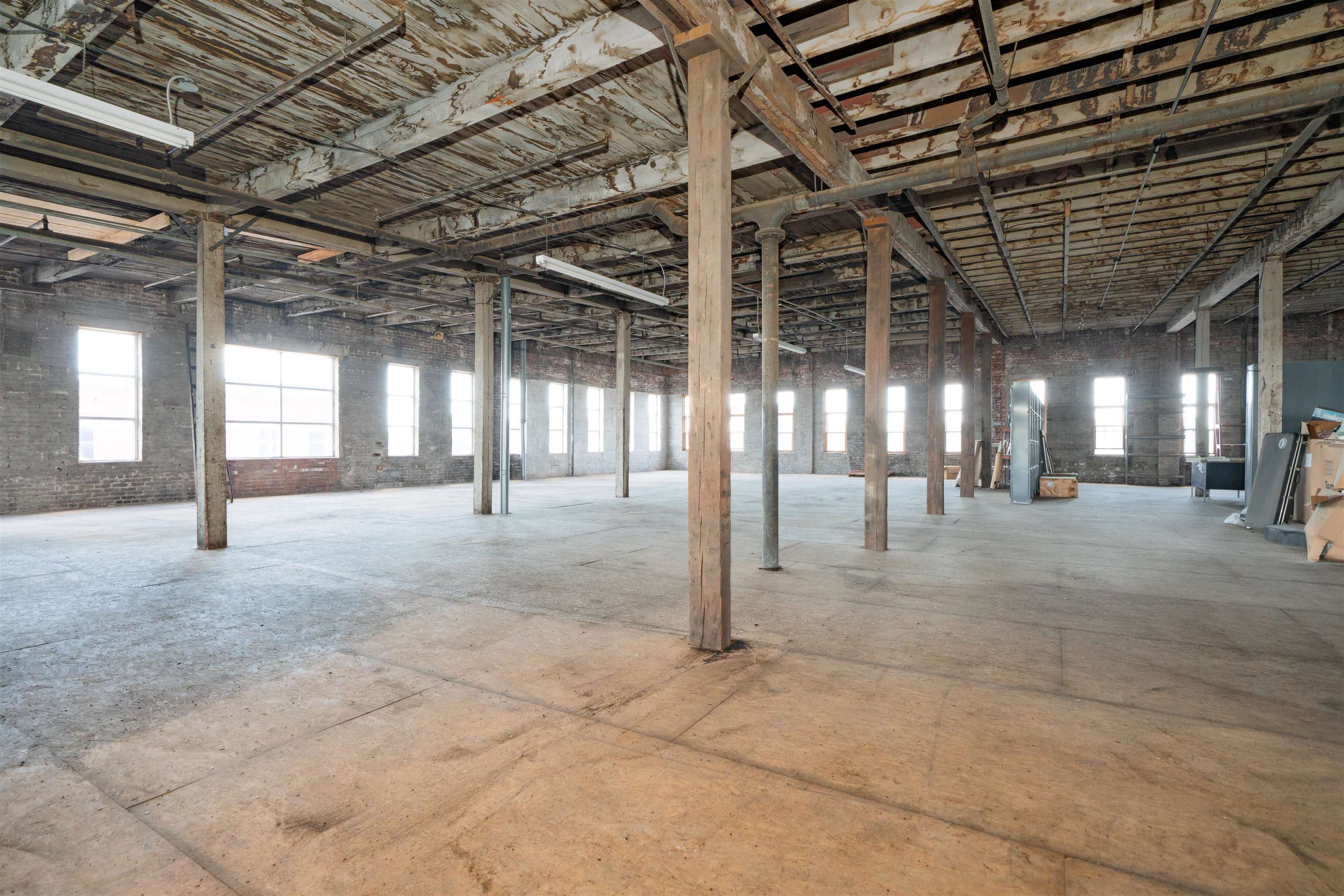 321 2nd Street, Owensboro, Kentucky 42303, ,Industrial,For Sale,2nd Street,95170