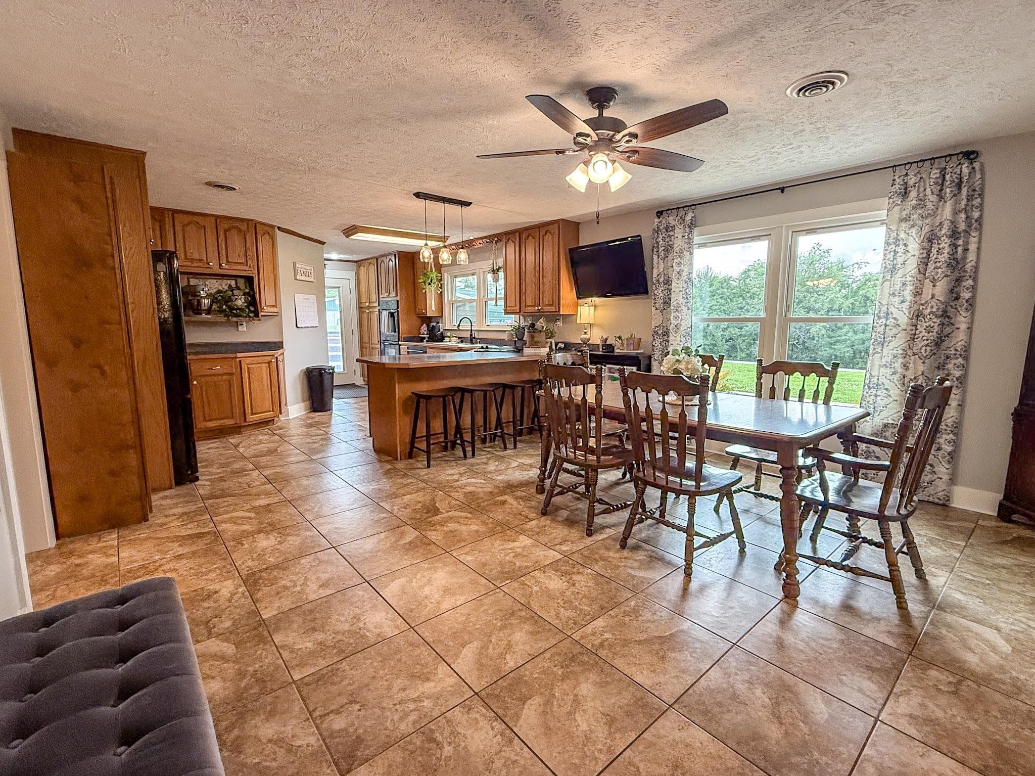 4100 State Rt 56 N, Calhoun, Kentucky 42327, 5 Bedrooms Bedrooms, ,3 BathroomsBathrooms,Single Family Residence,For Sale,State Rt 56 N,95197