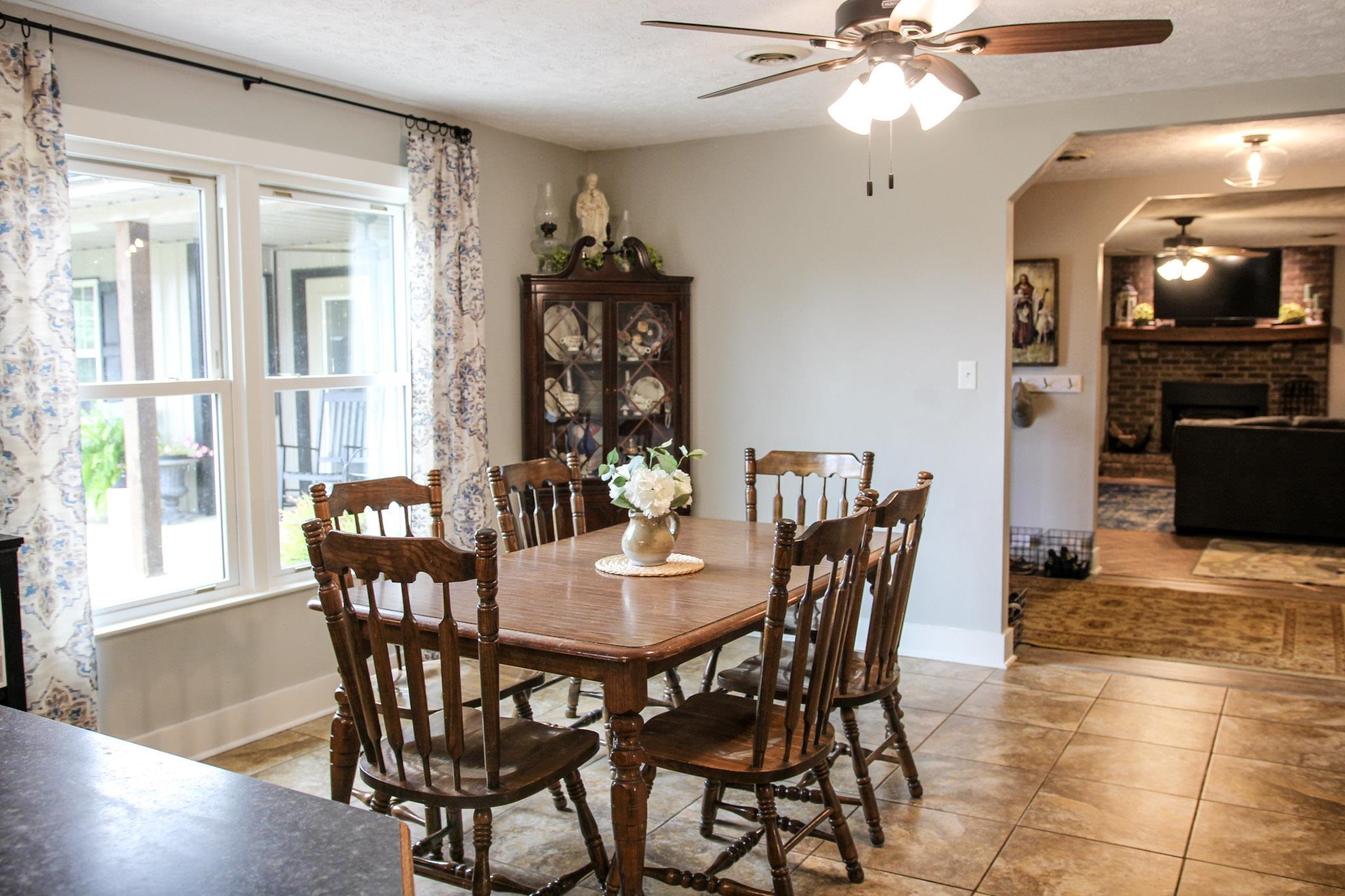 4100 State Rt 56 N, Calhoun, Kentucky 42327, 5 Bedrooms Bedrooms, ,3 BathroomsBathrooms,Single Family Residence,For Sale,State Rt 56 N,95197