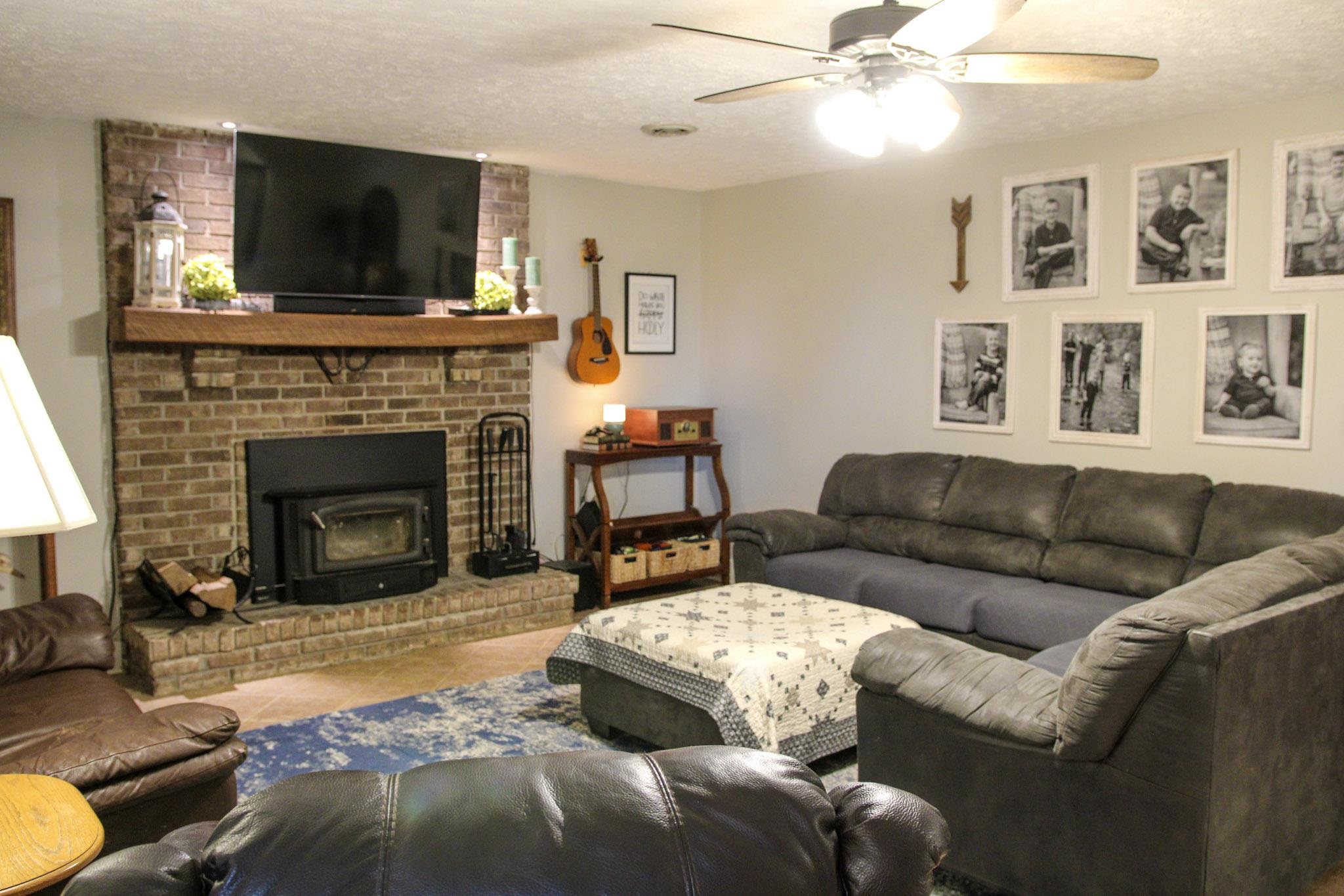 4100 State Rt 56 N, Calhoun, Kentucky 42327, 5 Bedrooms Bedrooms, ,3 BathroomsBathrooms,Single Family Residence,For Sale,State Rt 56 N,95197
