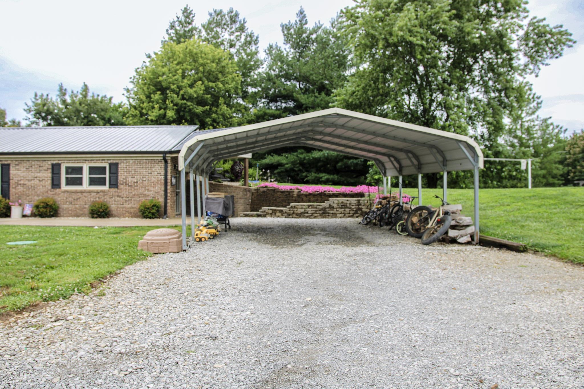 4100 State Rt 56 N, Calhoun, Kentucky 42327, 5 Bedrooms Bedrooms, ,3 BathroomsBathrooms,Single Family Residence,For Sale,State Rt 56 N,95197