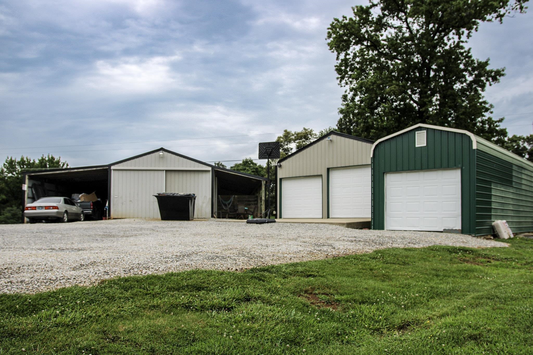 4100 State Rt 56 N, Calhoun, Kentucky 42327, 5 Bedrooms Bedrooms, ,3 BathroomsBathrooms,Single Family Residence,For Sale,State Rt 56 N,95197