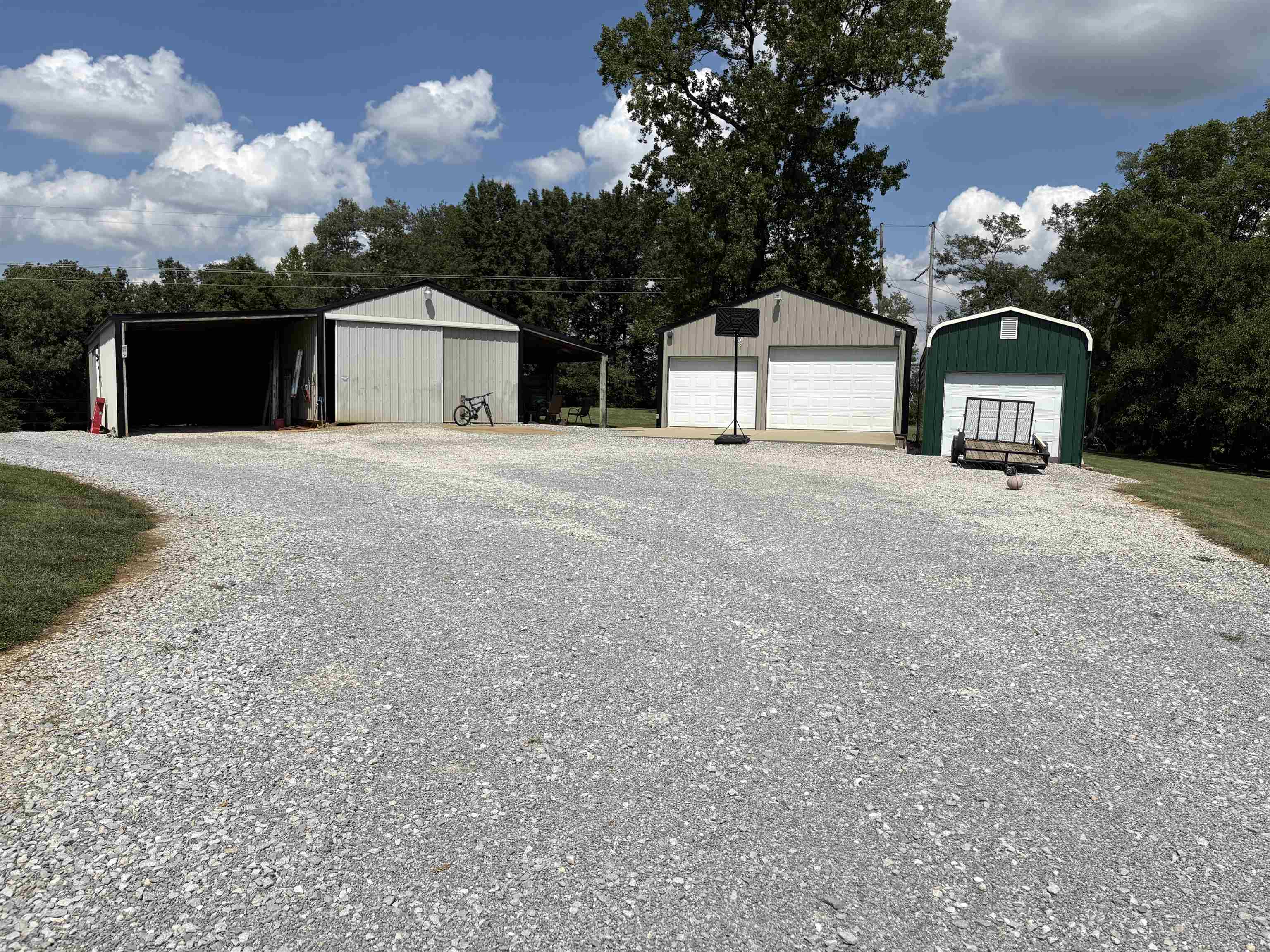 4100 State Rt 56 N, Calhoun, Kentucky 42327, 5 Bedrooms Bedrooms, ,3 BathroomsBathrooms,Single Family Residence,For Sale,State Rt 56 N,95197