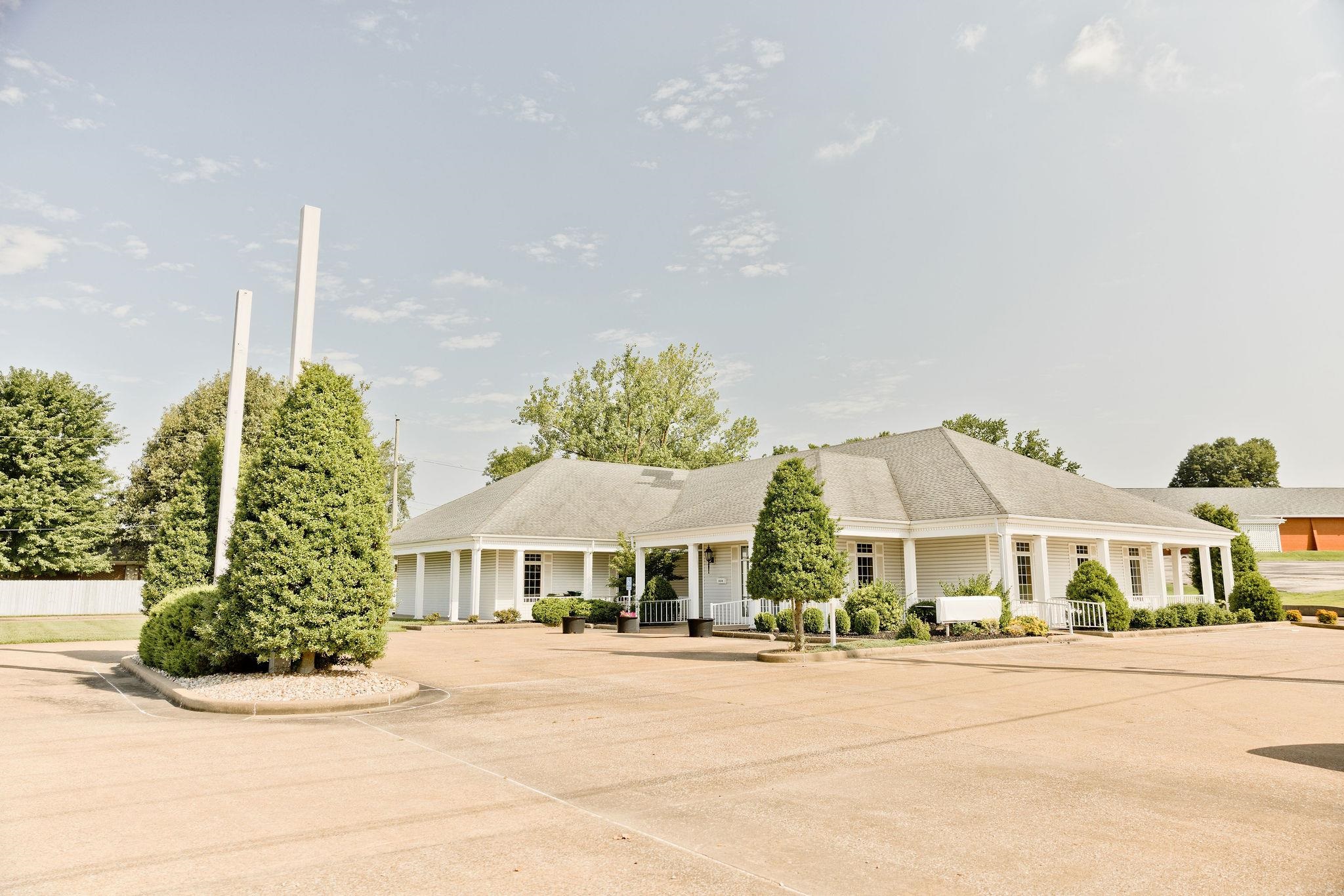 3030 Burlew Boulevard, Owensboro, Kentucky 42303, ,Office,For Sale,Burlew Boulevard,95204