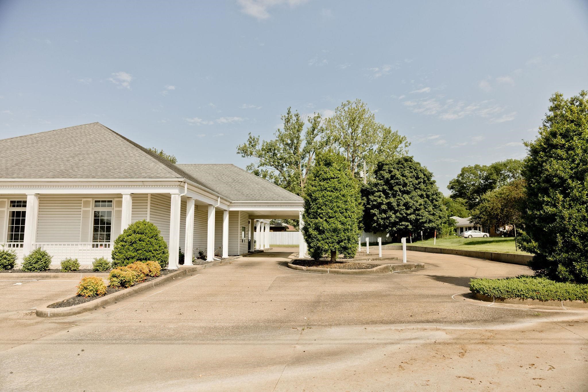 3030 Burlew Boulevard, Owensboro, Kentucky 42303, ,Office,For Sale,Burlew Boulevard,95204
