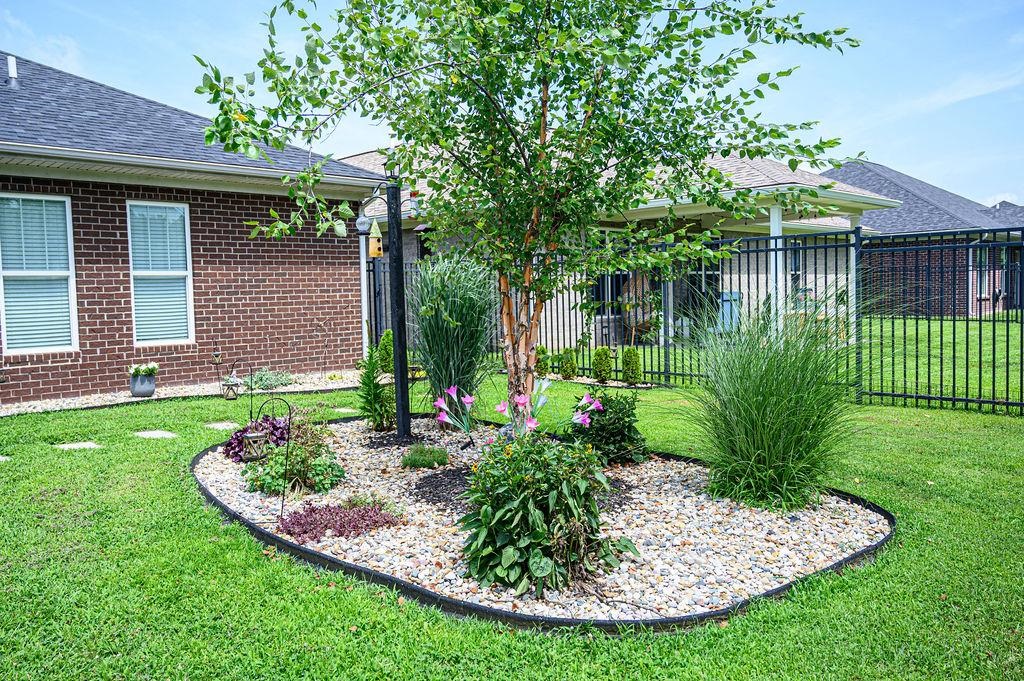 5442 Park Haven Bend, Owensboro, Kentucky 42303, 4 Bedrooms Bedrooms, ,2 BathroomsBathrooms,Single Family Residence,For Sale,Park Haven Bend,95216