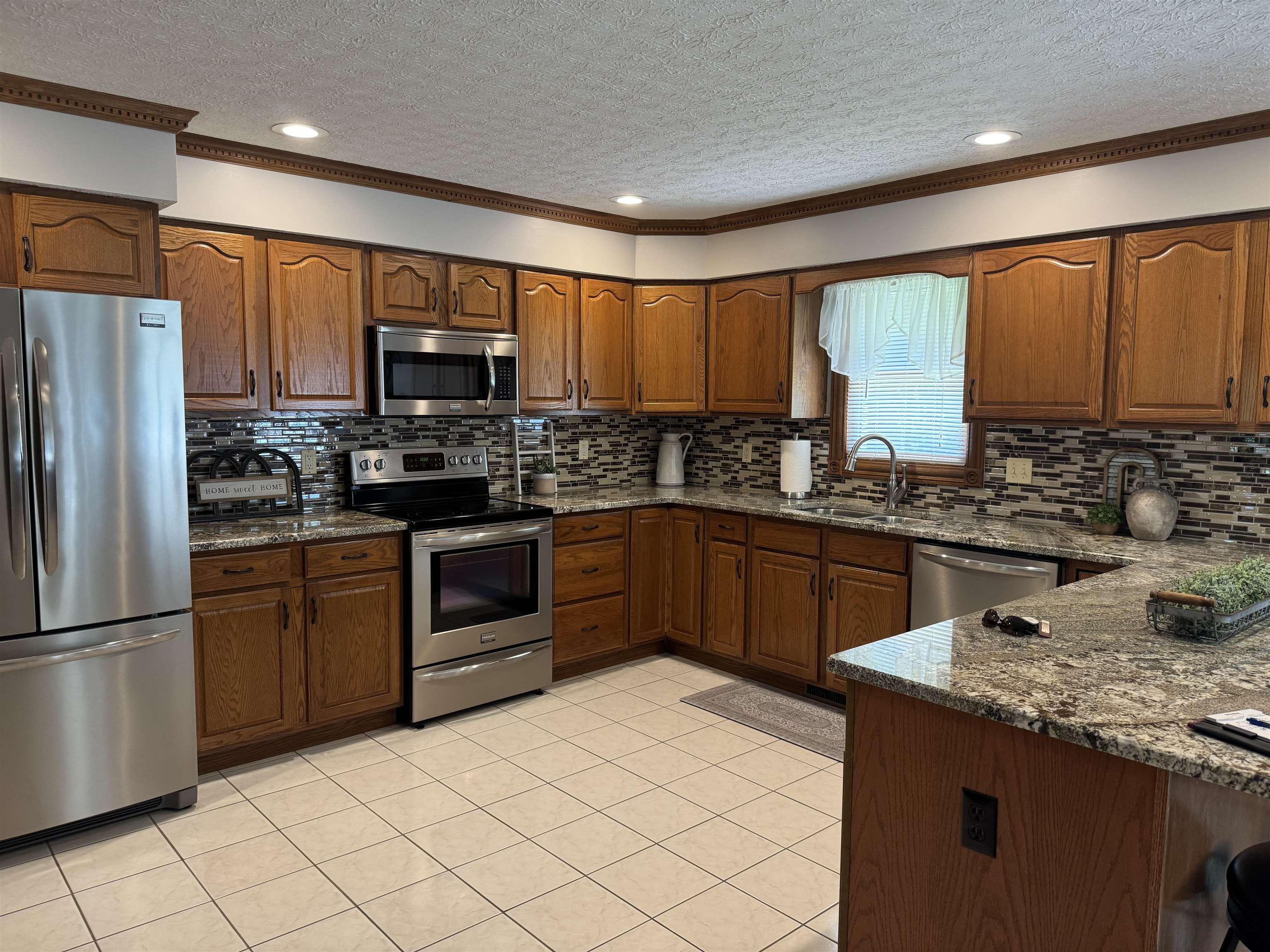8700 Hwy 56, Owensboro, Kentucky 42303, 3 Bedrooms Bedrooms, ,2 BathroomsBathrooms,Single Family Residence,For Sale,Hwy 56,95225