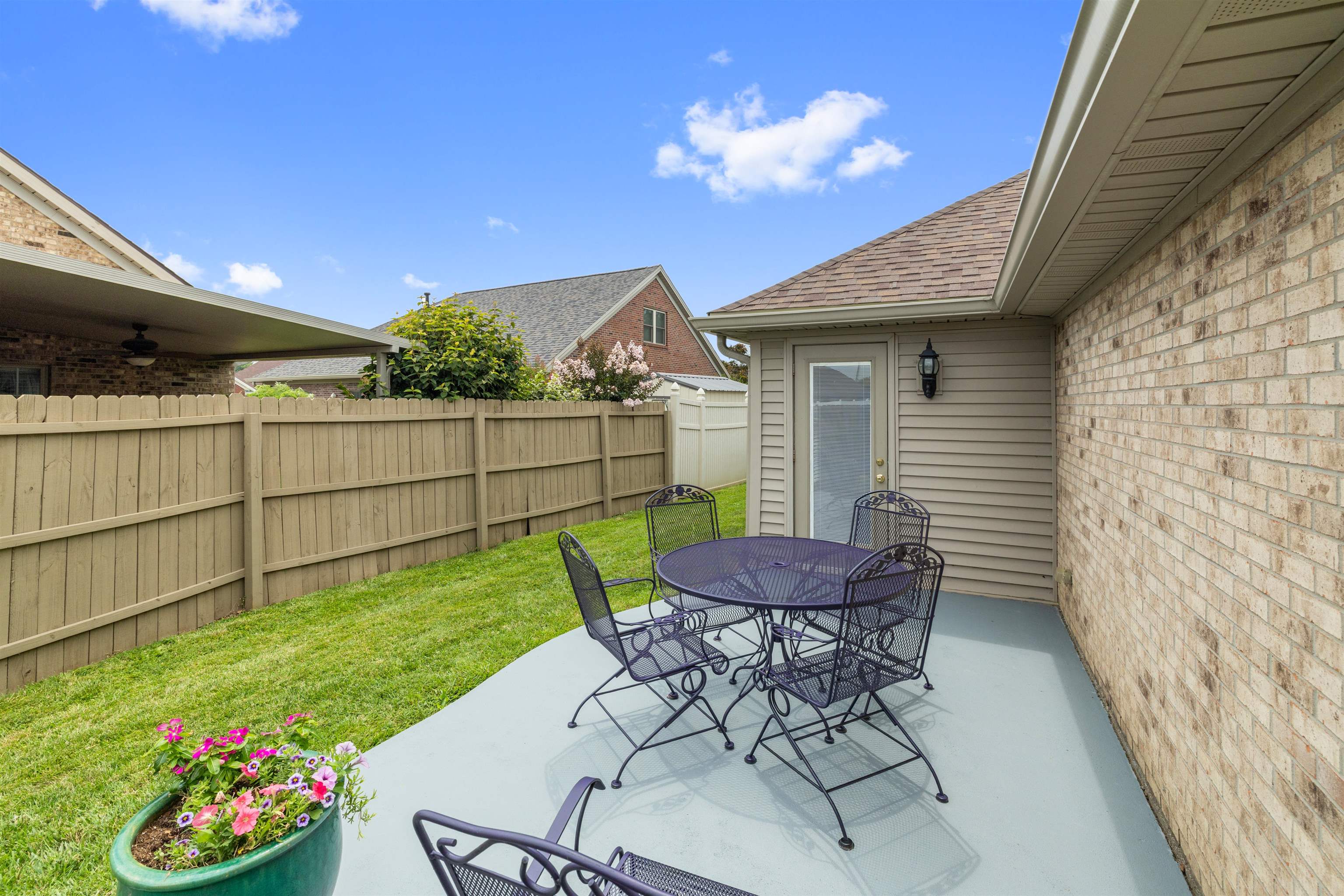 2900 Paddock Place, Owensboro, Kentucky 42301, 2 Bedrooms Bedrooms, ,2 BathroomsBathrooms,Single Family Residence,For Sale,Paddock Place,95265