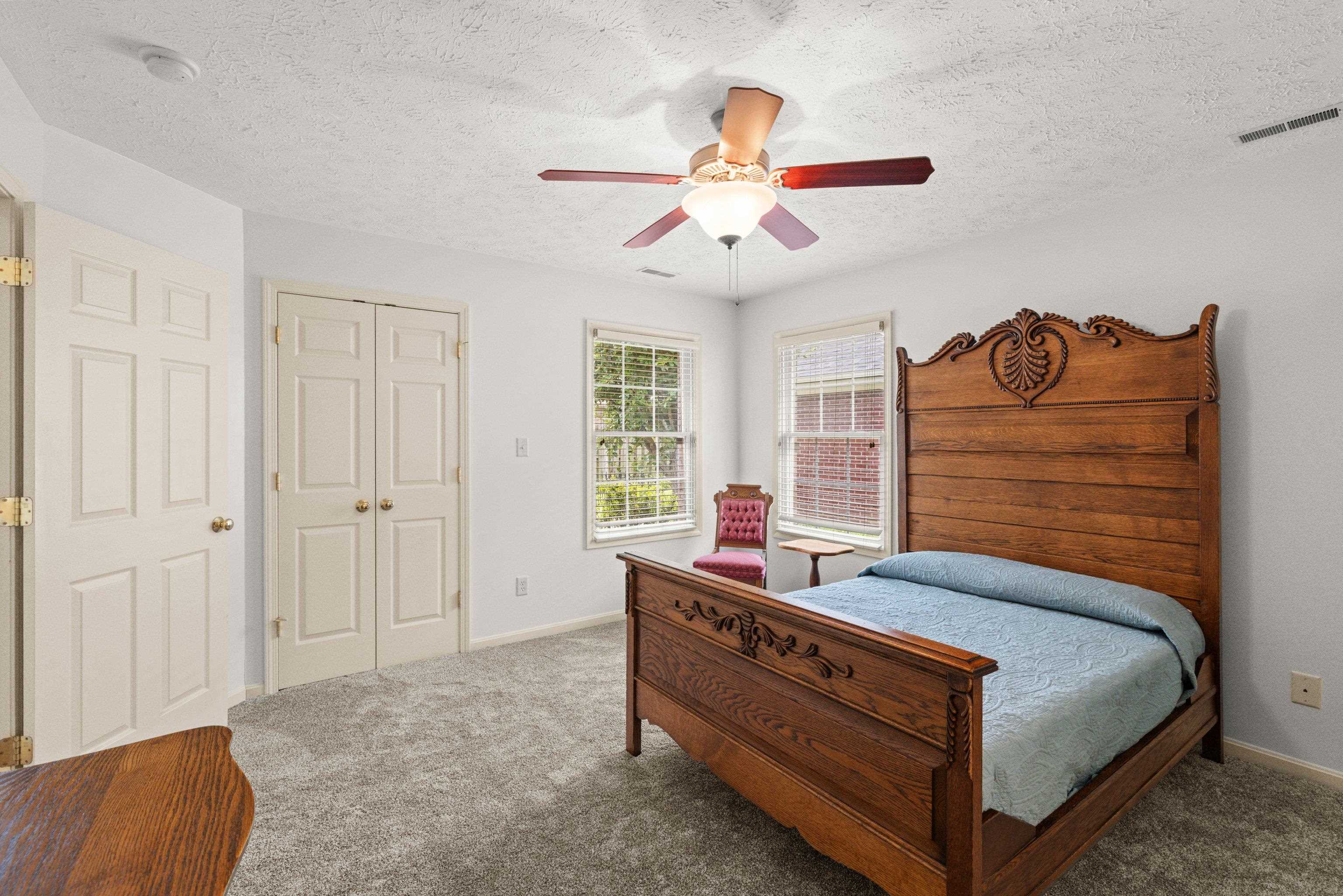 2900 Paddock Place, Owensboro, Kentucky 42301, 2 Bedrooms Bedrooms, ,2 BathroomsBathrooms,Single Family Residence,For Sale,Paddock Place,95265