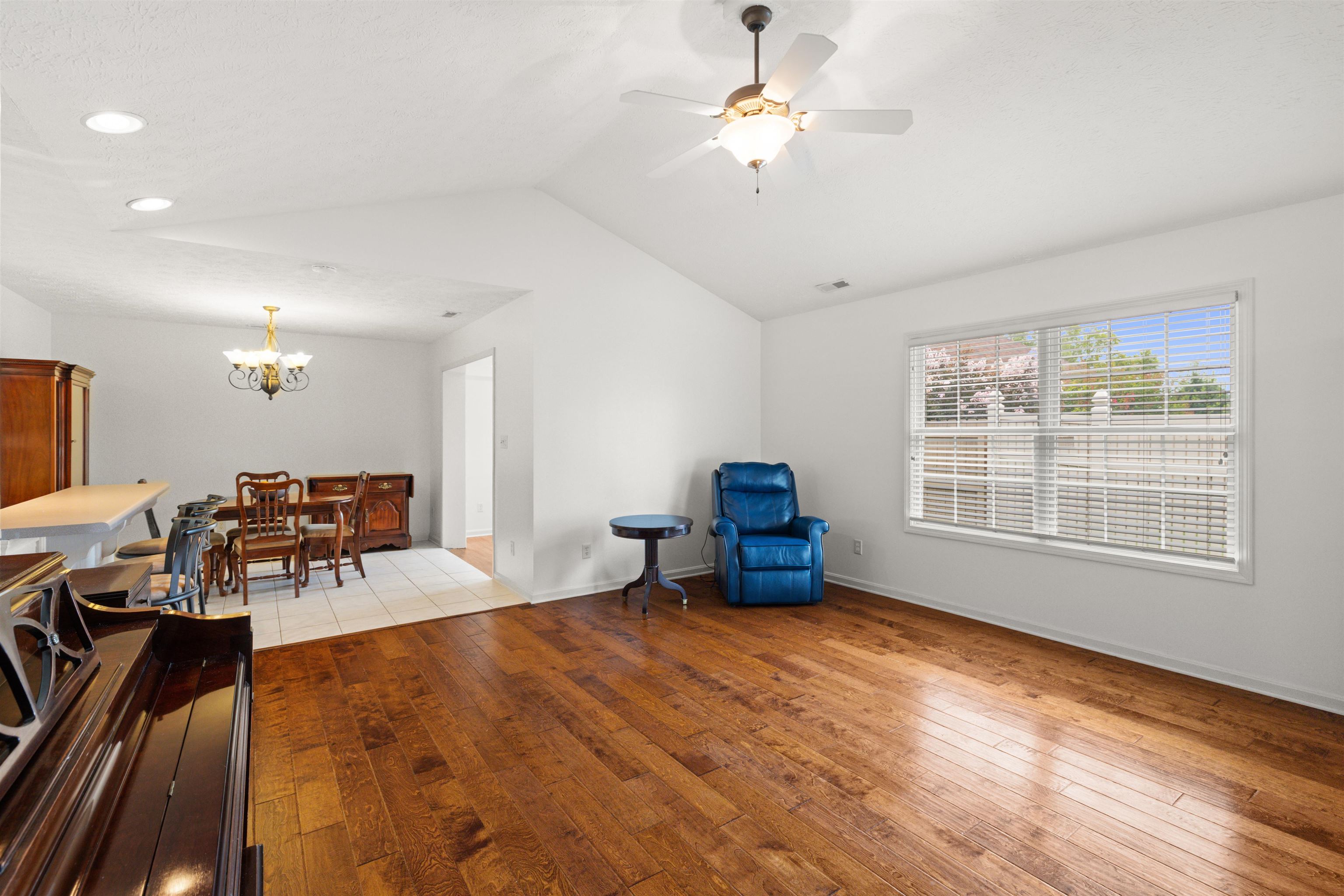 2900 Paddock Place, Owensboro, Kentucky 42301, 2 Bedrooms Bedrooms, ,2 BathroomsBathrooms,Single Family Residence,For Sale,Paddock Place,95265