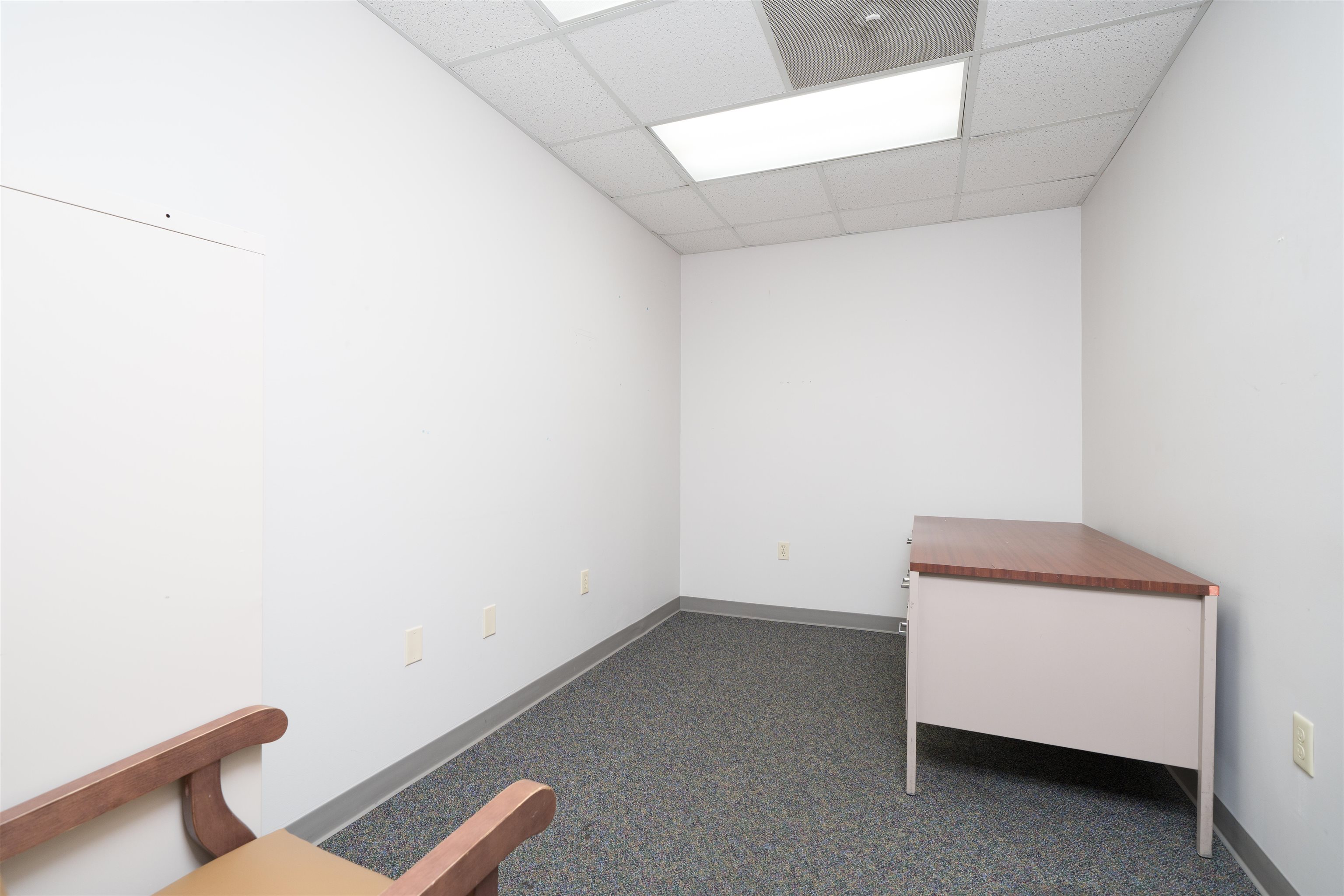 2429 Parrish Avenue, Owensboro, Kentucky 42301, ,Office,For Sale,Parrish Avenue,95279