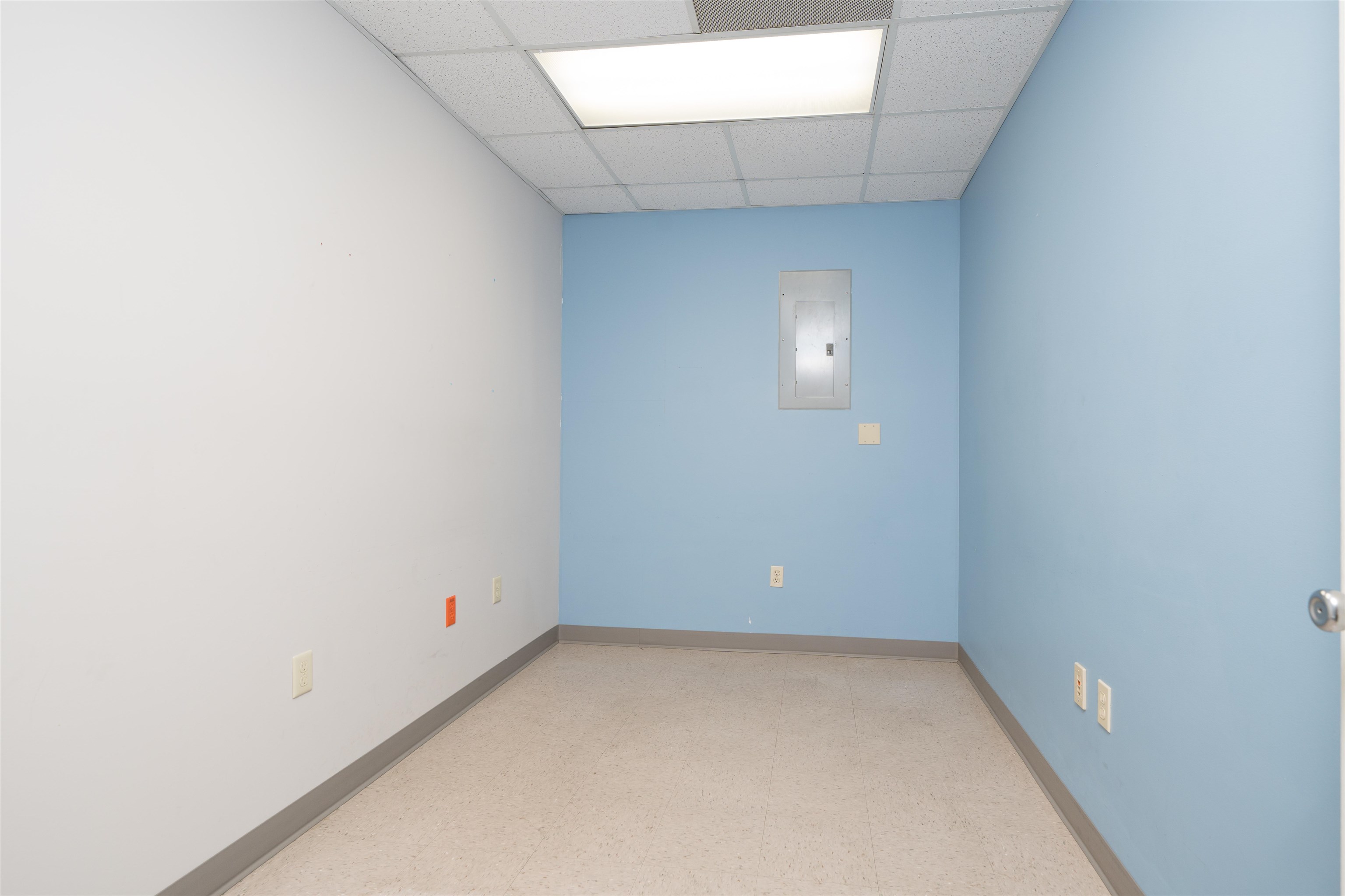 2429 Parrish Avenue, Owensboro, Kentucky 42301, ,Office,For Sale,Parrish Avenue,95279