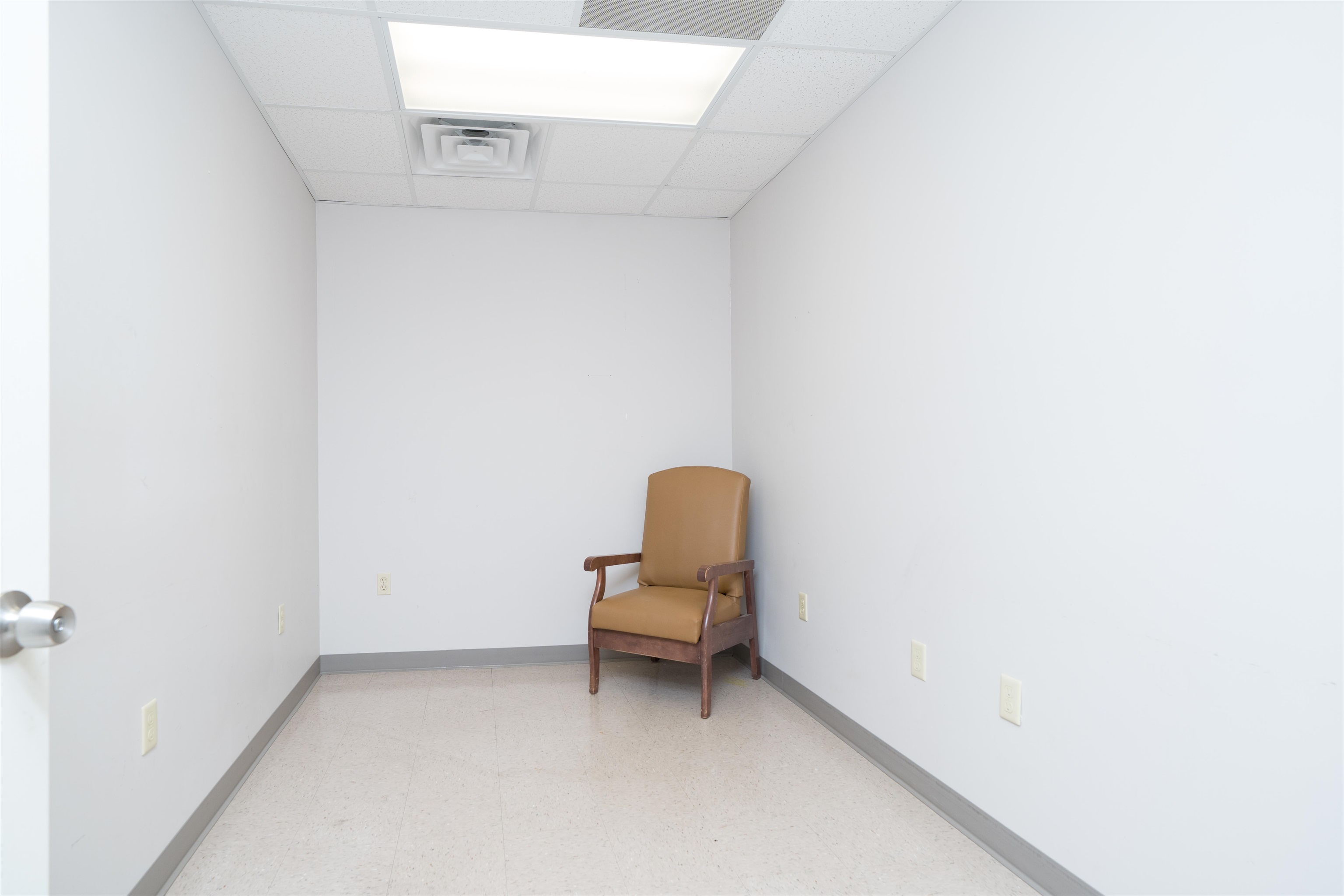 2429 Parrish Avenue, Owensboro, Kentucky 42301, ,Office,For Sale,Parrish Avenue,95279