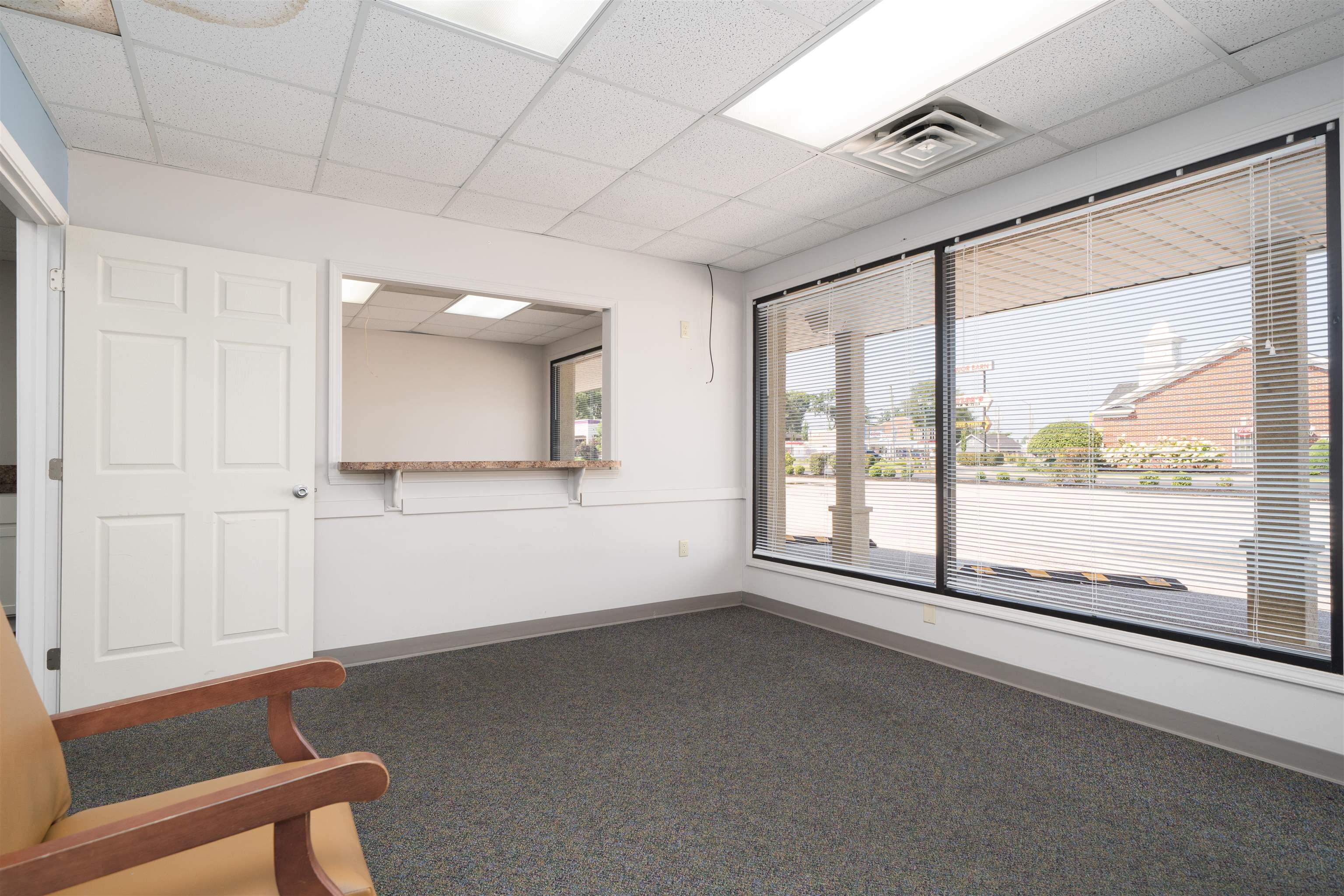 2429 Parrish Avenue, Owensboro, Kentucky 42301, ,Office,For Sale,Parrish Avenue,95279