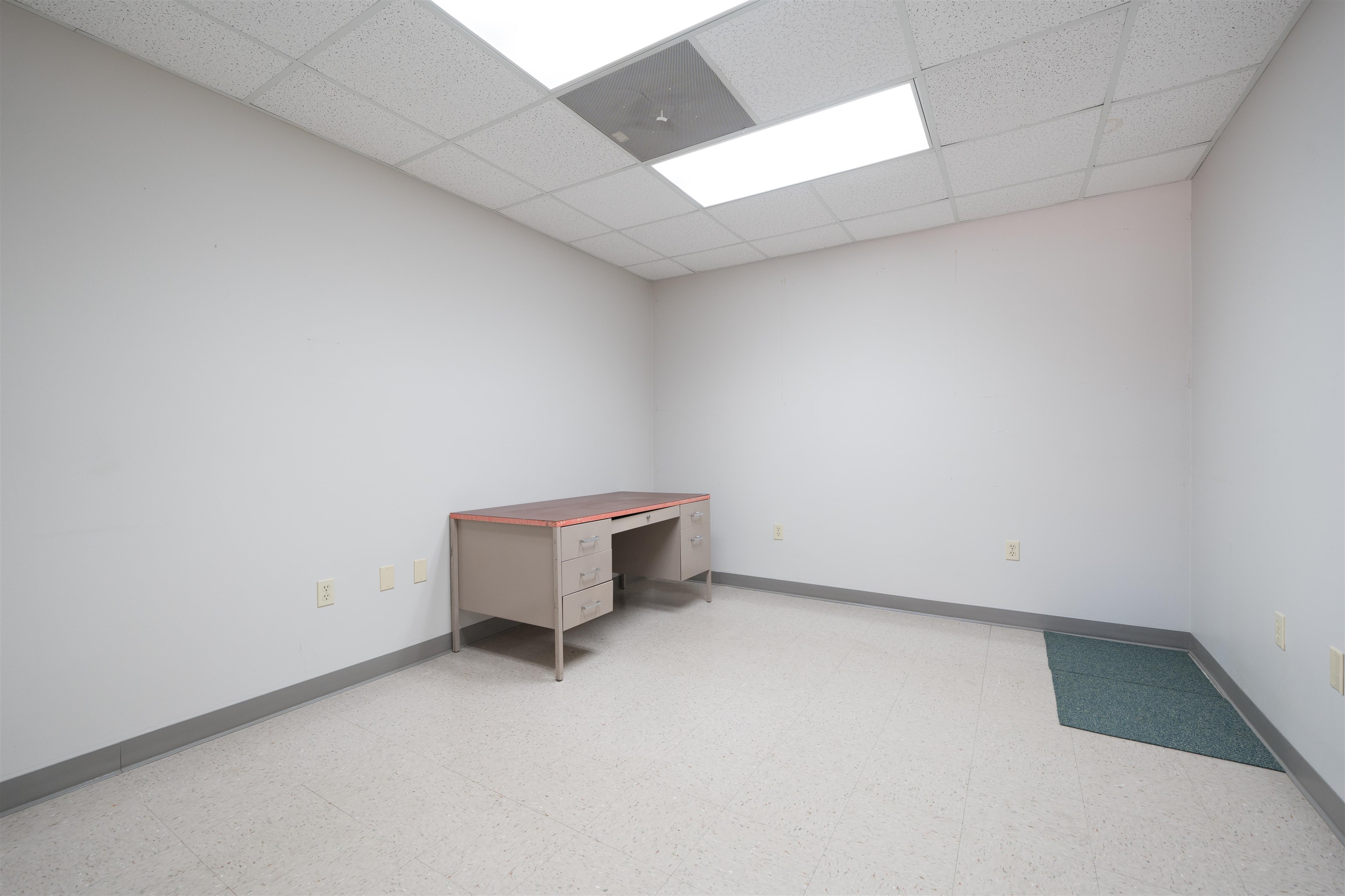 2429 Parrish Avenue, Owensboro, Kentucky 42301, ,Office,For Sale,Parrish Avenue,95279