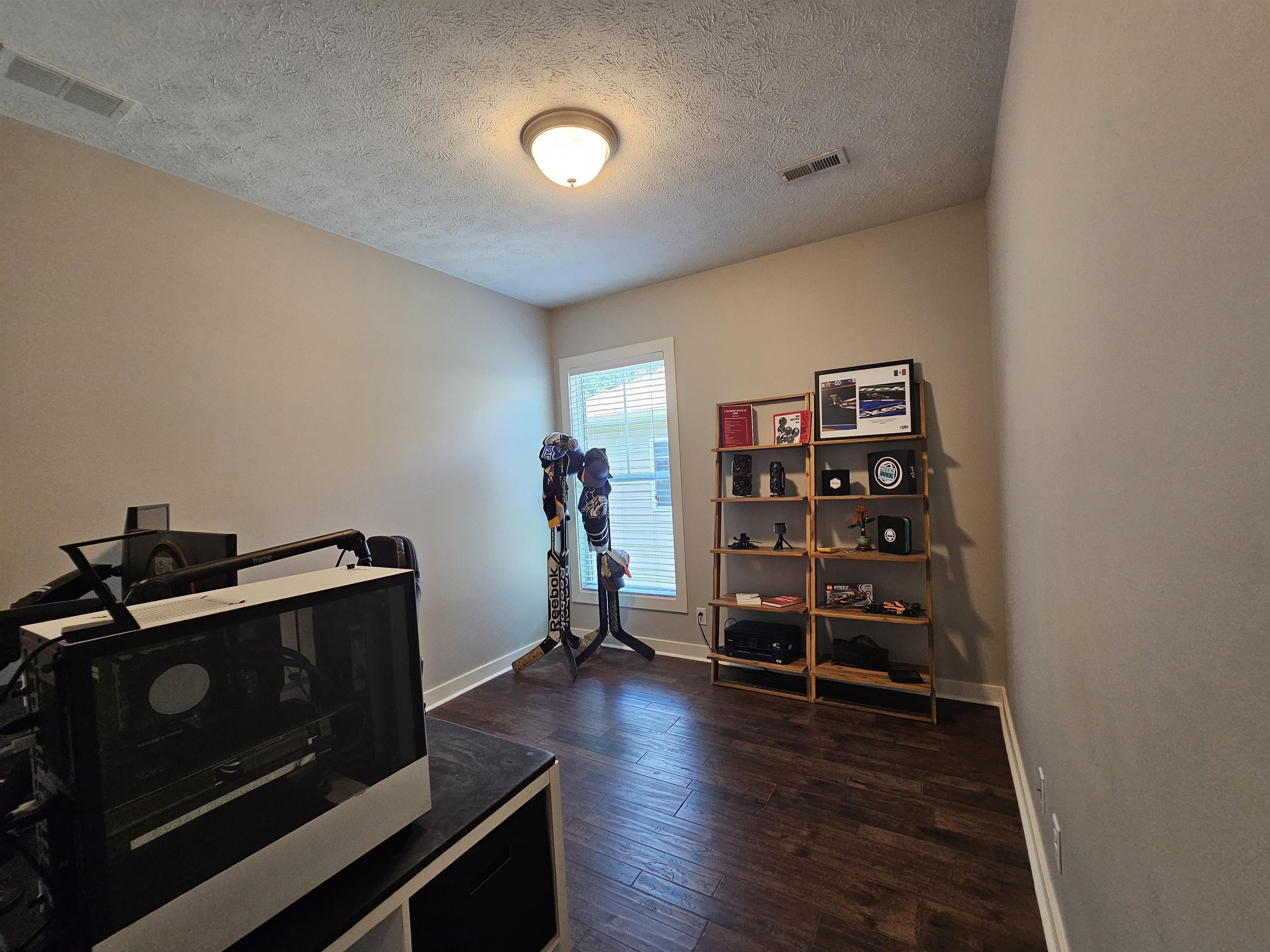 6411 Valley Brook Trace, Utica, Kentucky 42376, 3 Bedrooms Bedrooms, ,2 BathroomsBathrooms,Single Family Residence,For Sale,Valley Brook Trace,95316