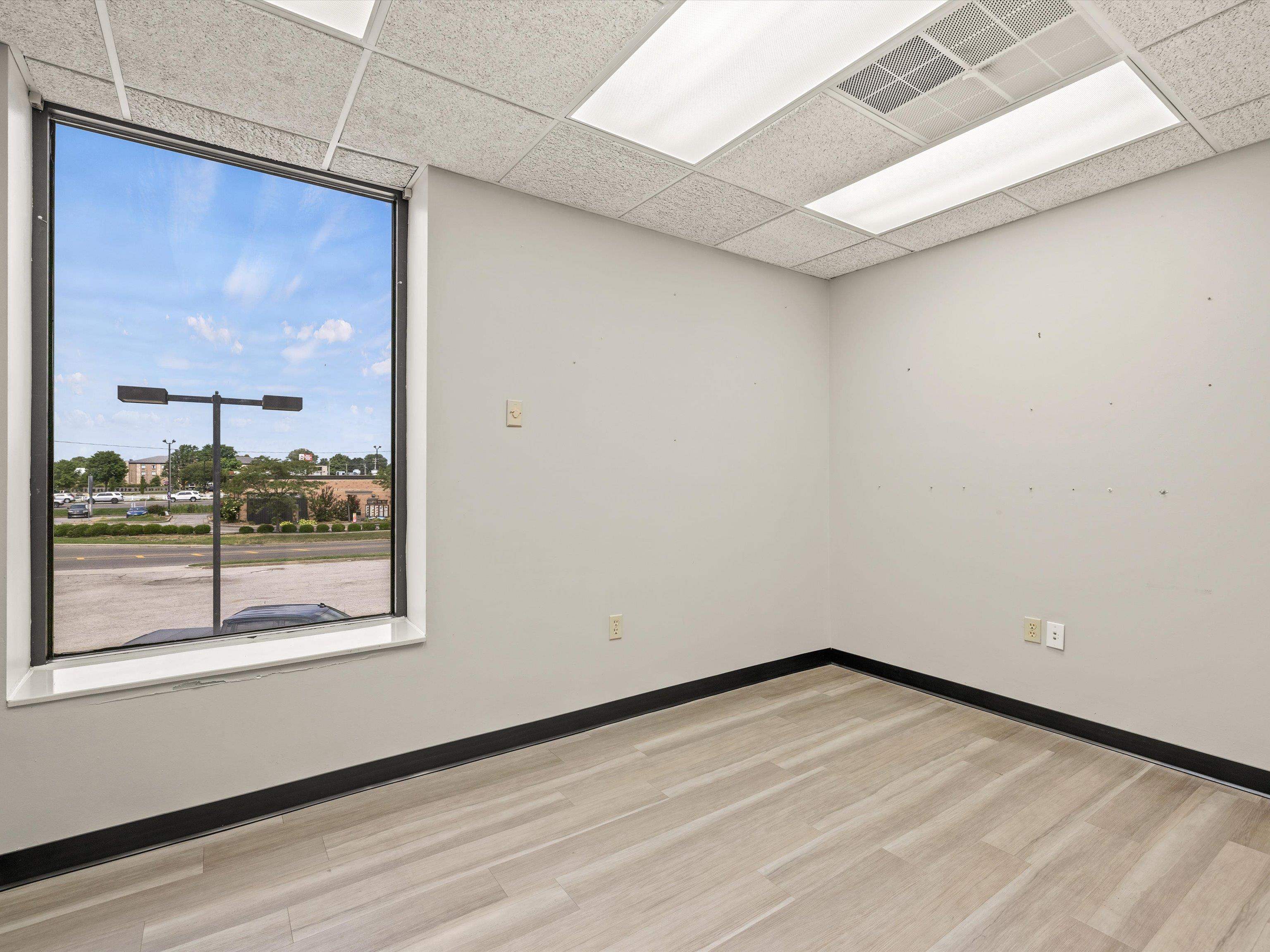 750 Salem Drive, Owensboro, Kentucky 42303, ,Office,For Sale,Salem Drive,95349