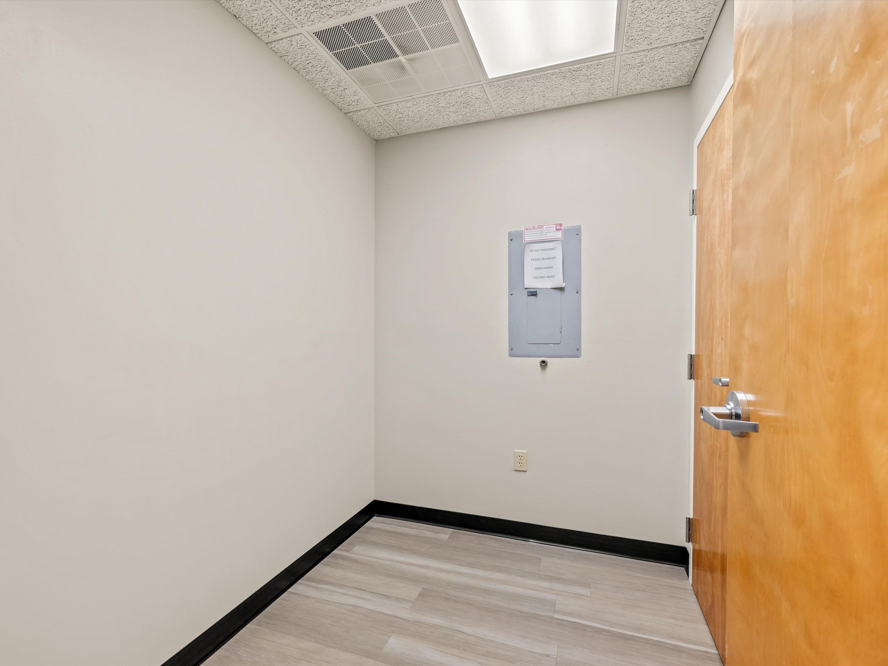 750 Salem Drive, Owensboro, Kentucky 42303, ,Office,For Sale,Salem Drive,95349