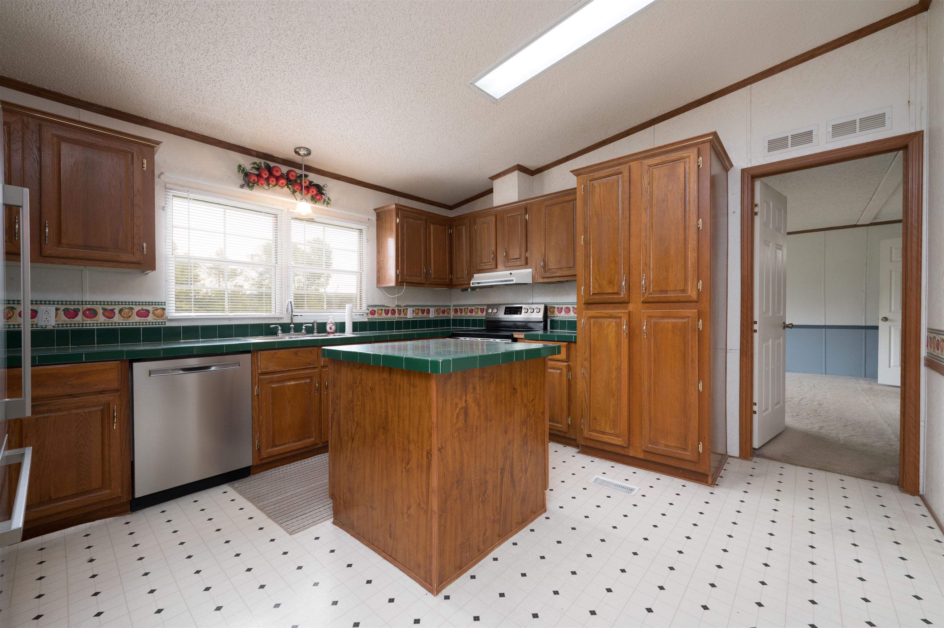 15 Quail Run Lane, Hartford, Kentucky 42347, 4 Bedrooms Bedrooms, ,3 BathroomsBathrooms,Single Family Residence,For Sale,Quail Run Lane,95364