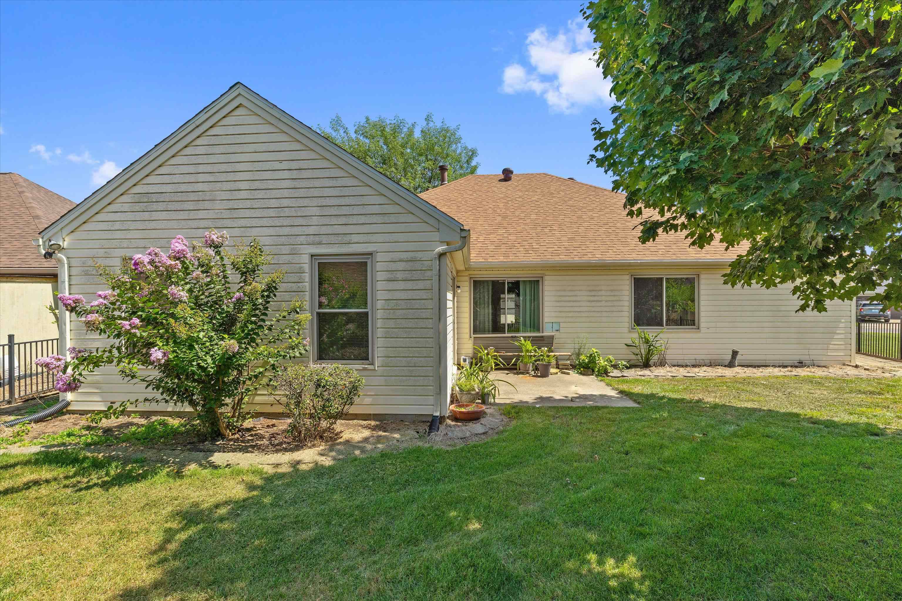 4610 McIntire Crossing, Owensboro, Kentucky 42301, 3 Bedrooms Bedrooms, ,2 BathroomsBathrooms,Single Family Residence,For Sale,McIntire Crossing,95379