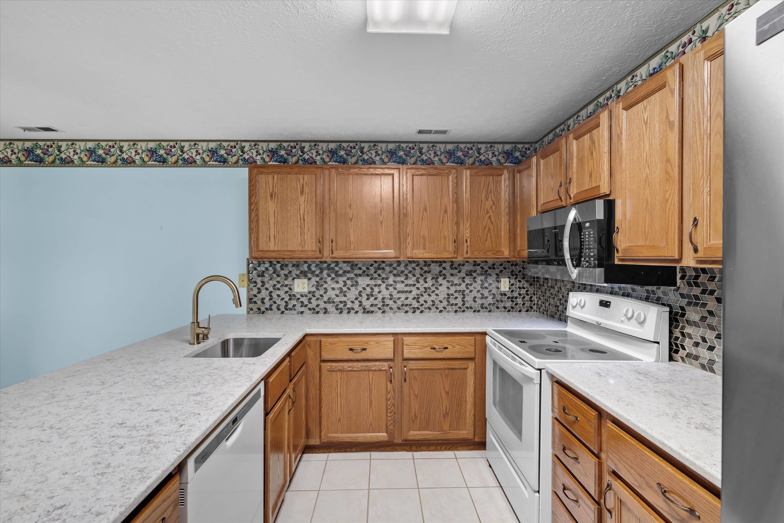 4610 McIntire Crossing, Owensboro, Kentucky 42301, 3 Bedrooms Bedrooms, ,2 BathroomsBathrooms,Single Family Residence,For Sale,McIntire Crossing,95379
